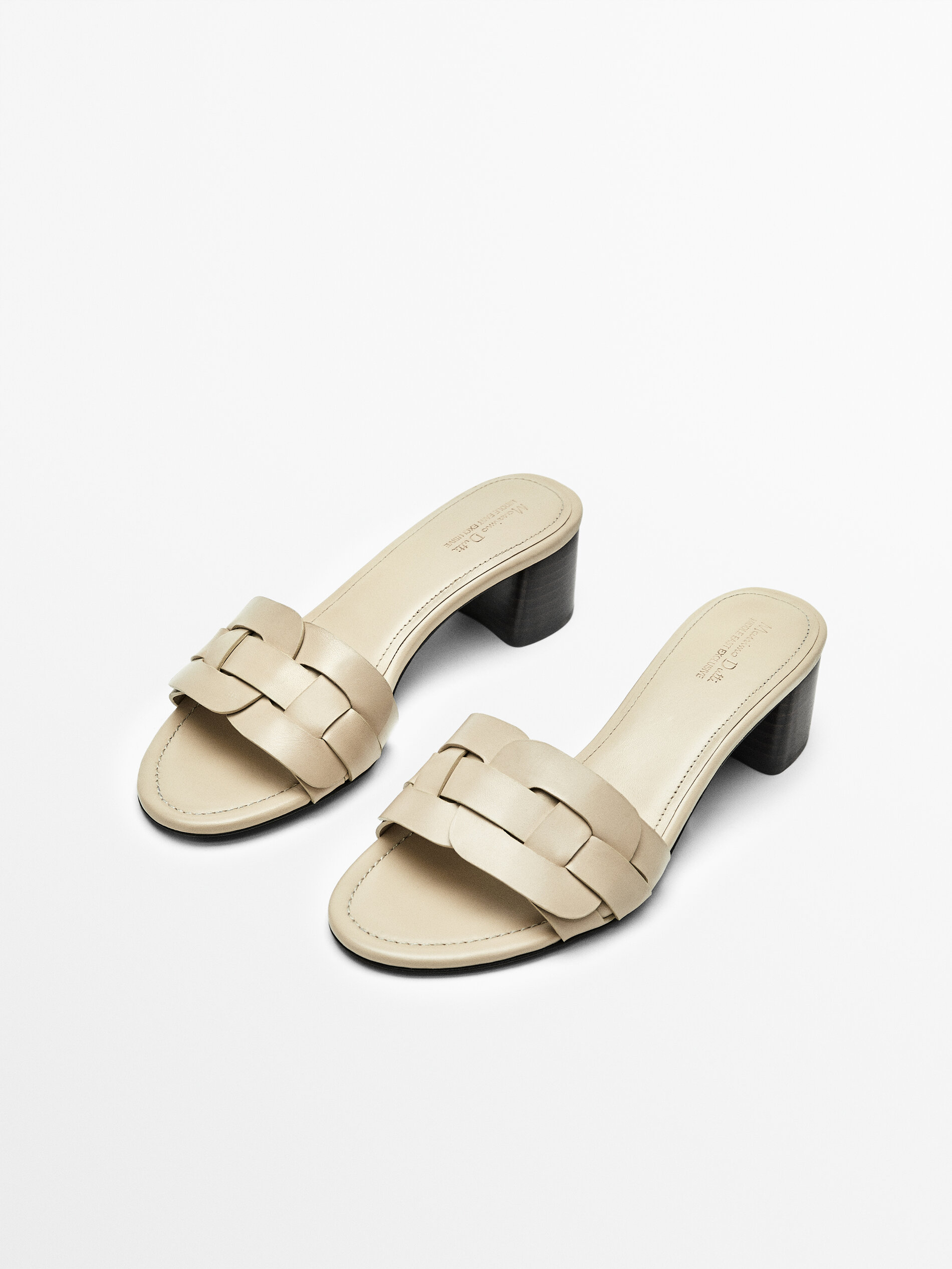 Sandalia tacón piel crudo - Massimo Dutti México