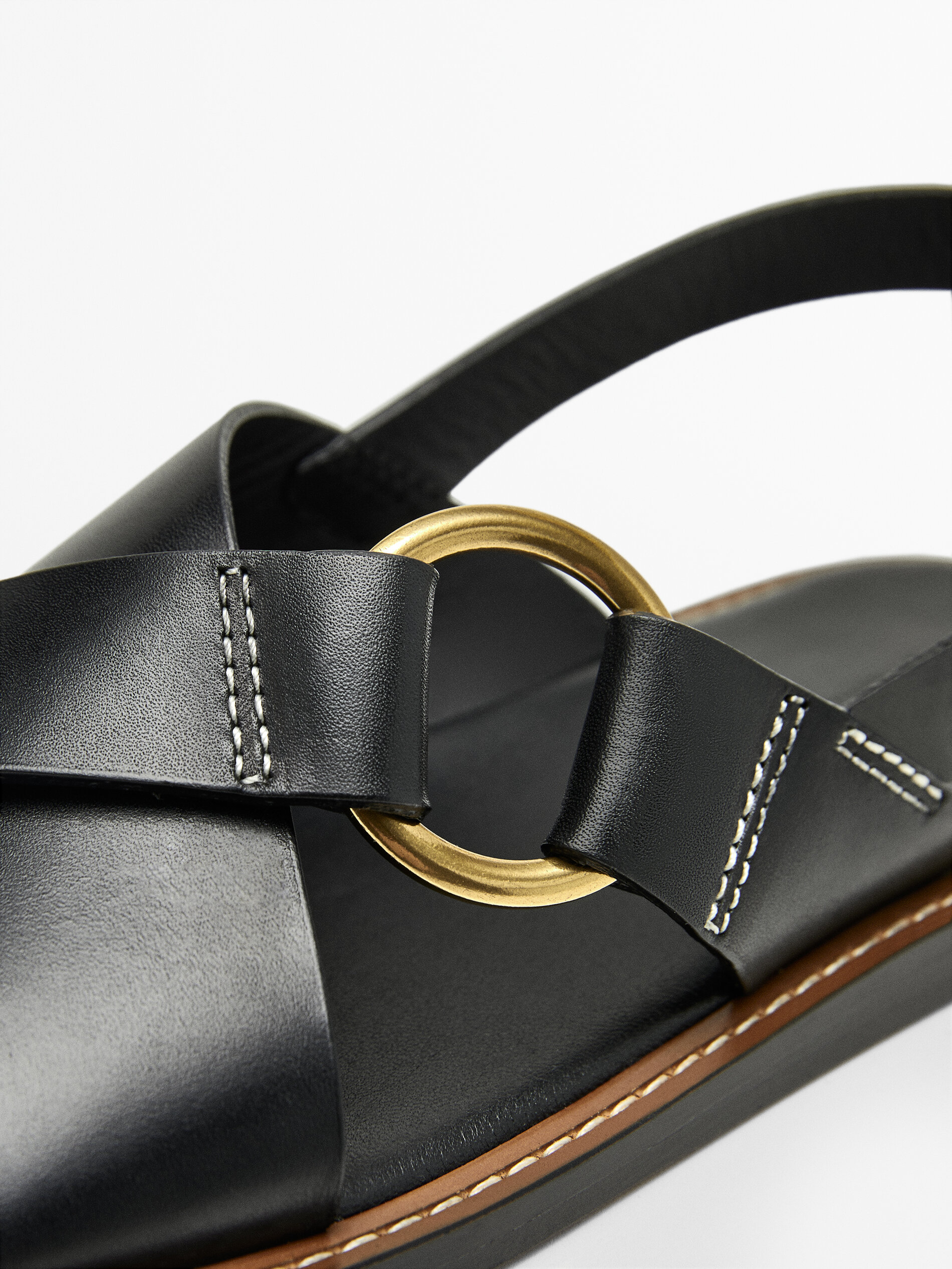 LEATHER CROSSOVER SANDALS - Massimo Dutti Slovenia