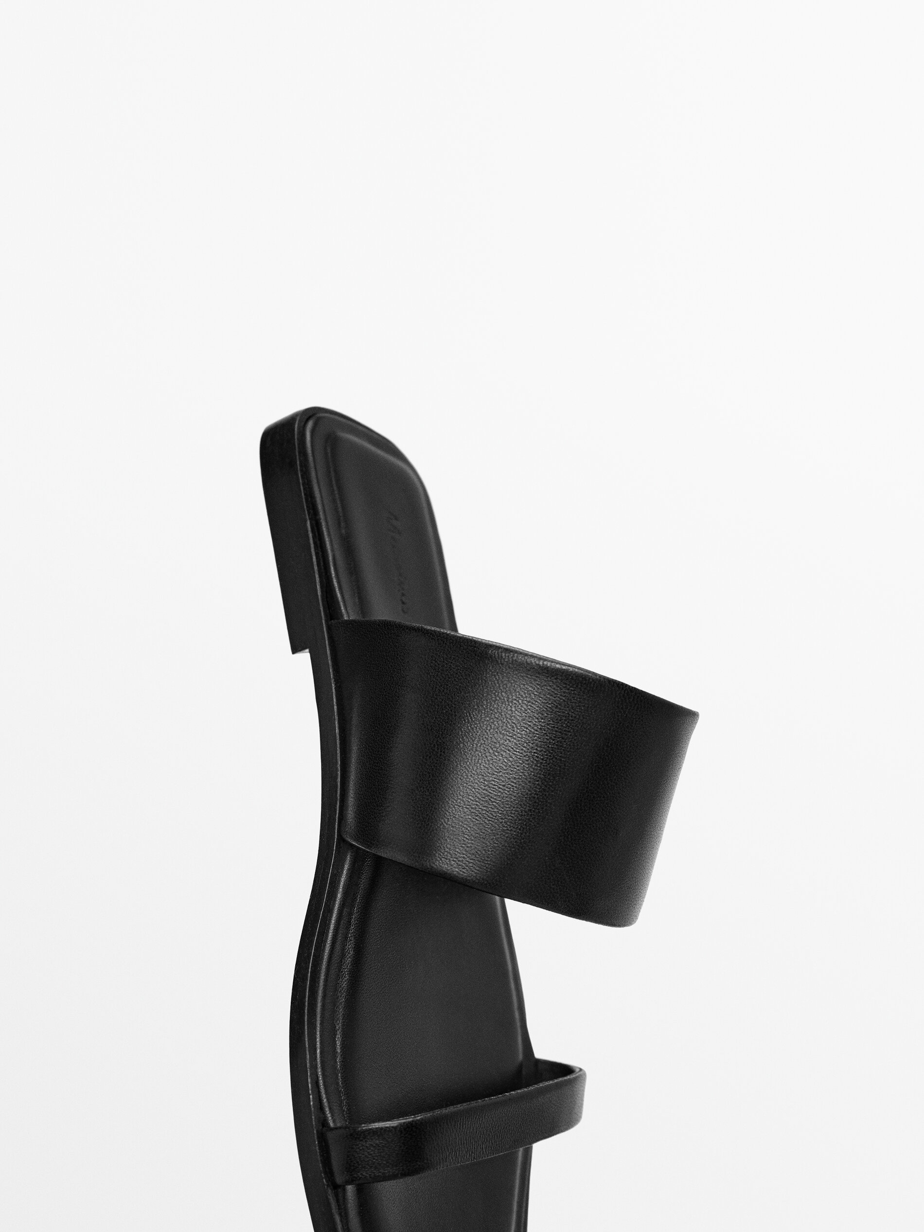 Sandali bassi in pelle con fascette clearance