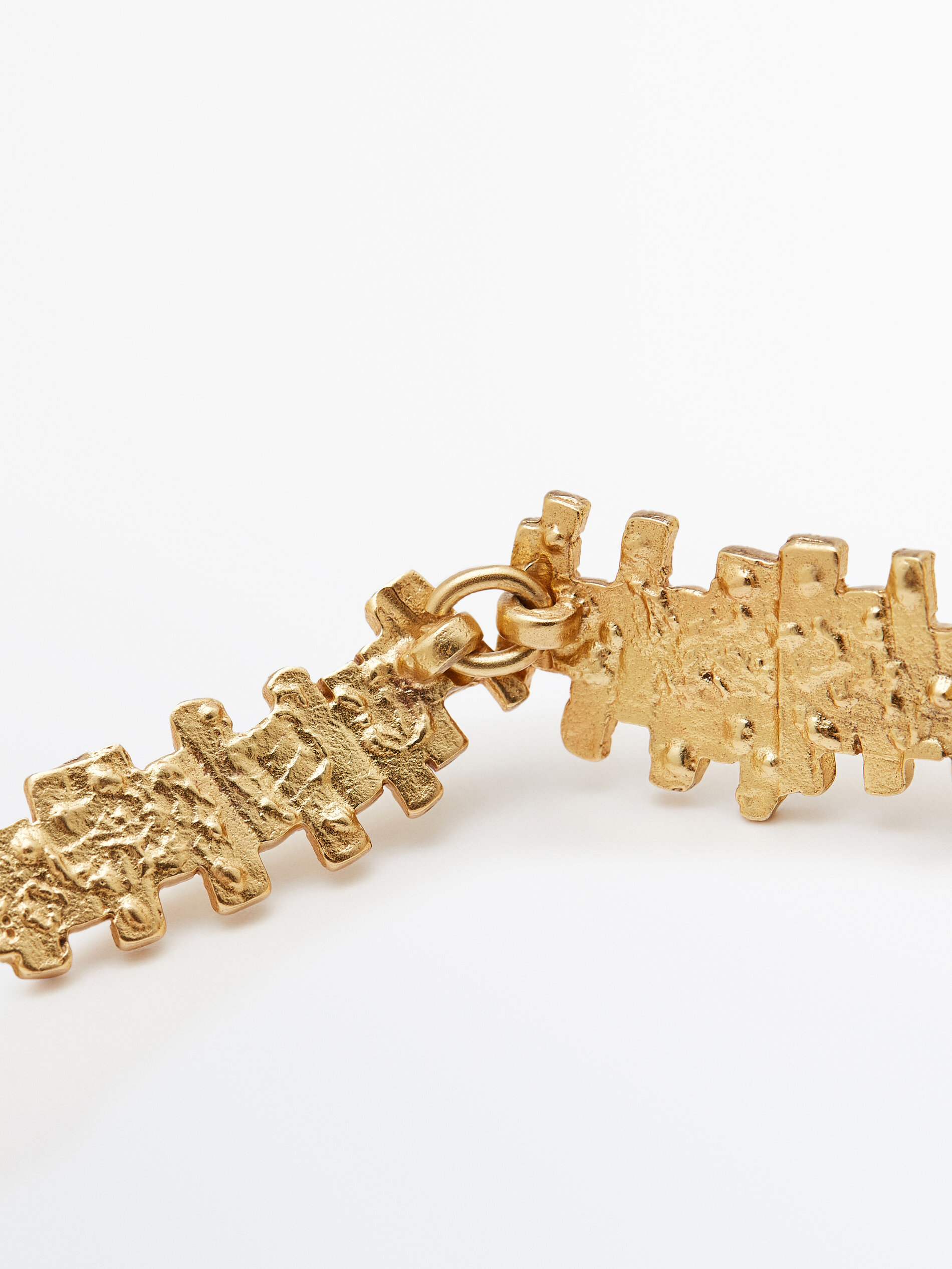 Massimo dutti jewellery store