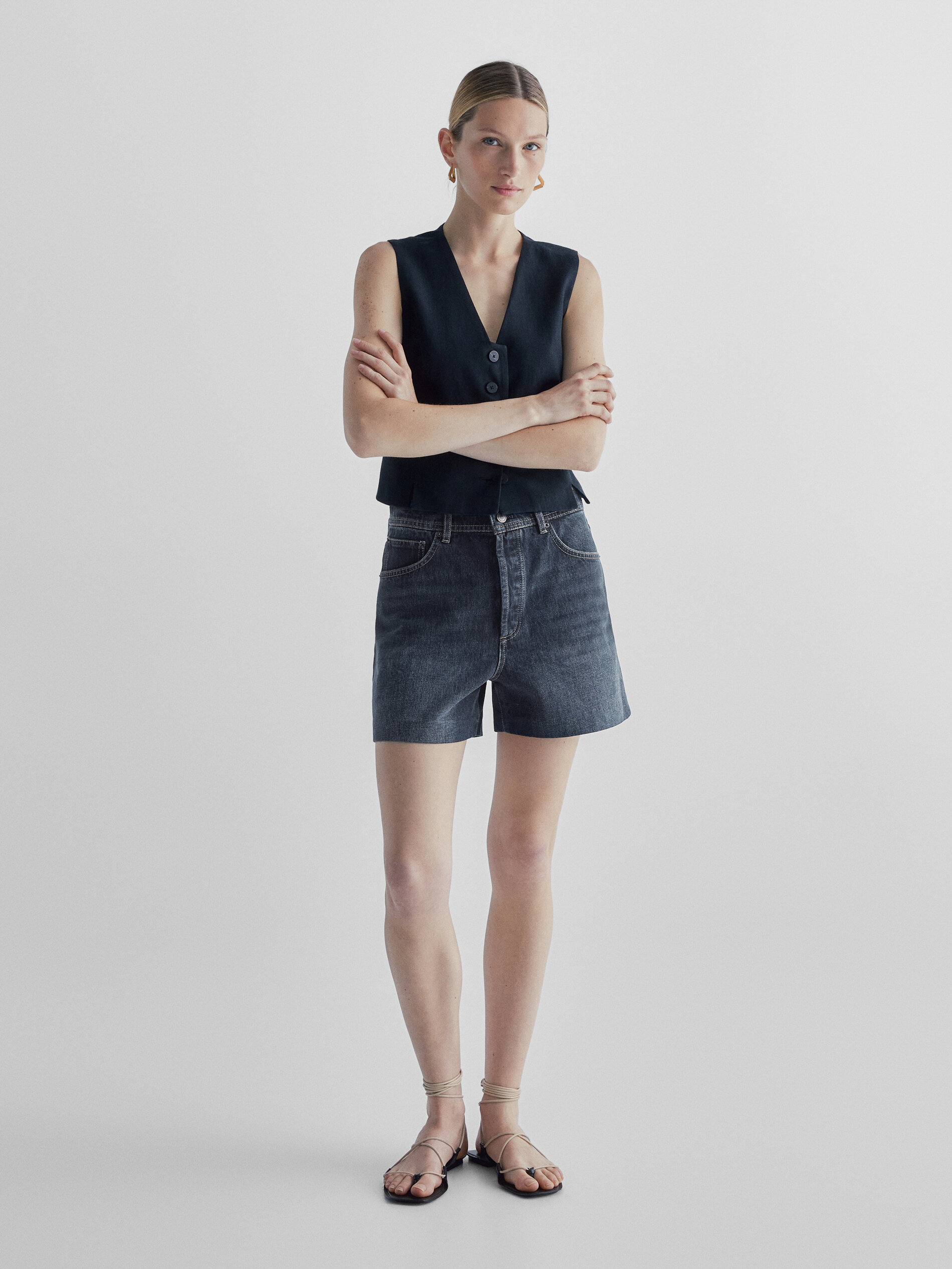 High waist denim shorts with leather pocket - Massimo Dutti