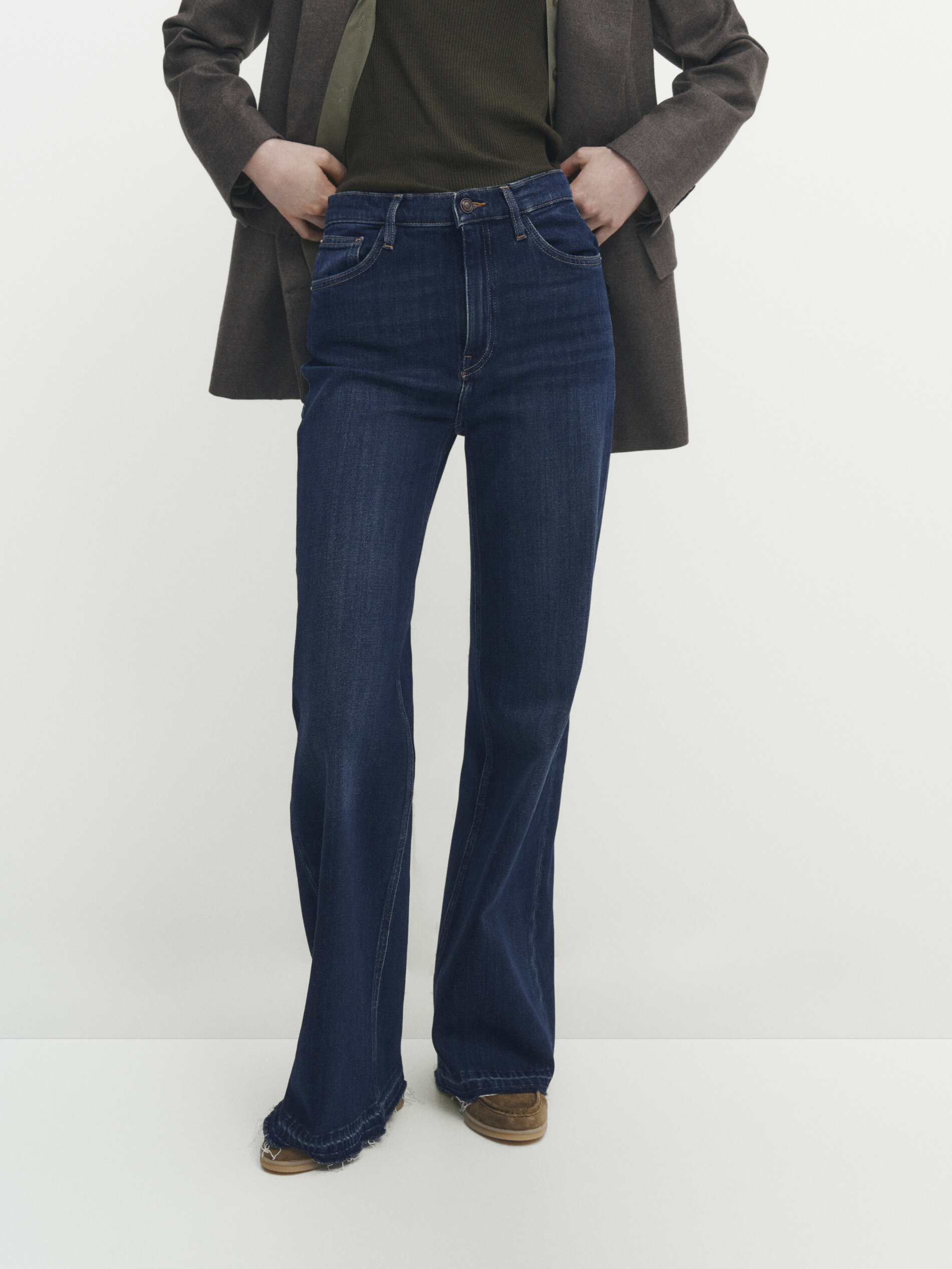 Jean taille haute flare bas effiloch