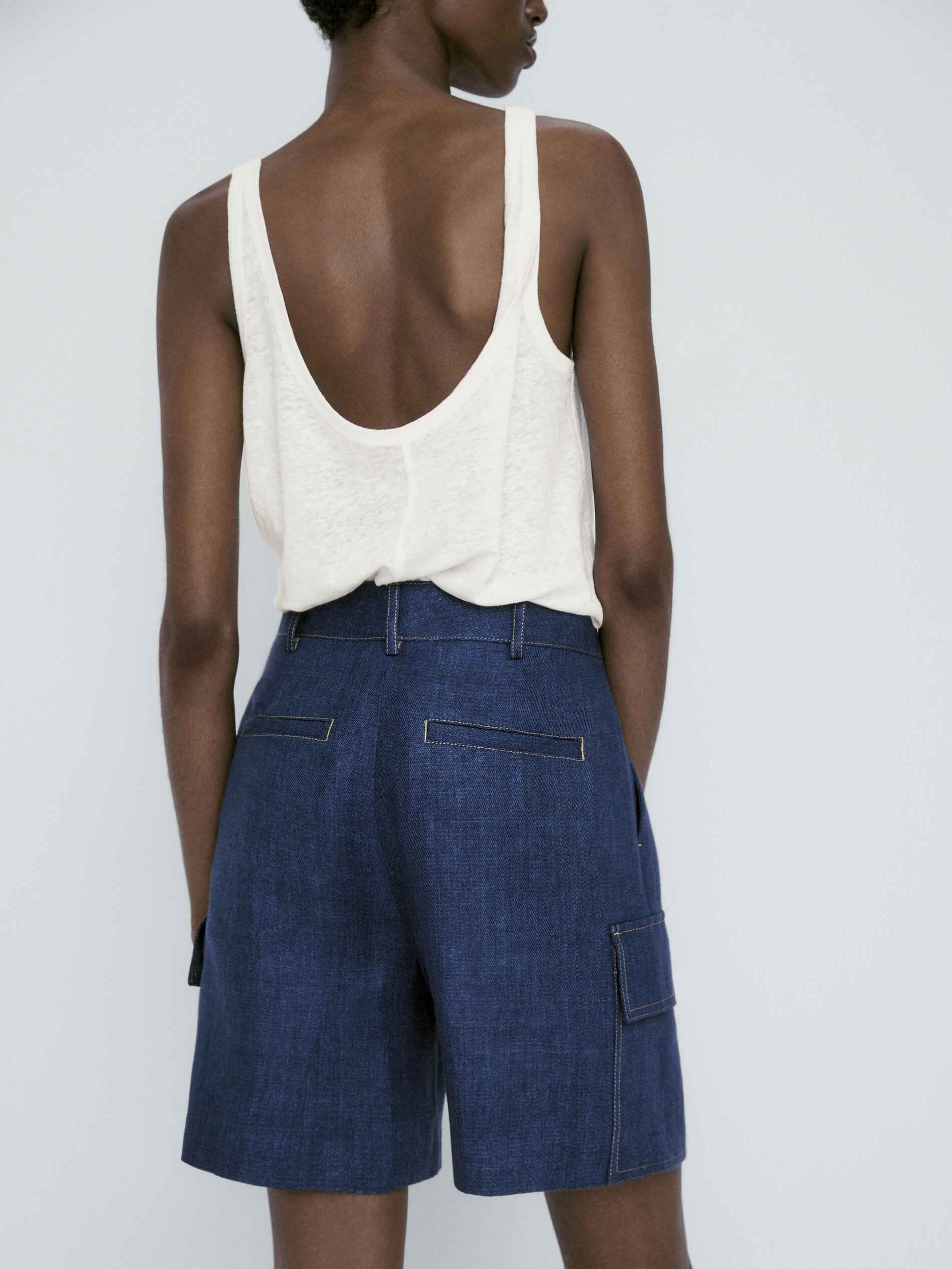Linen cargo Bermuda shorts with topstitching