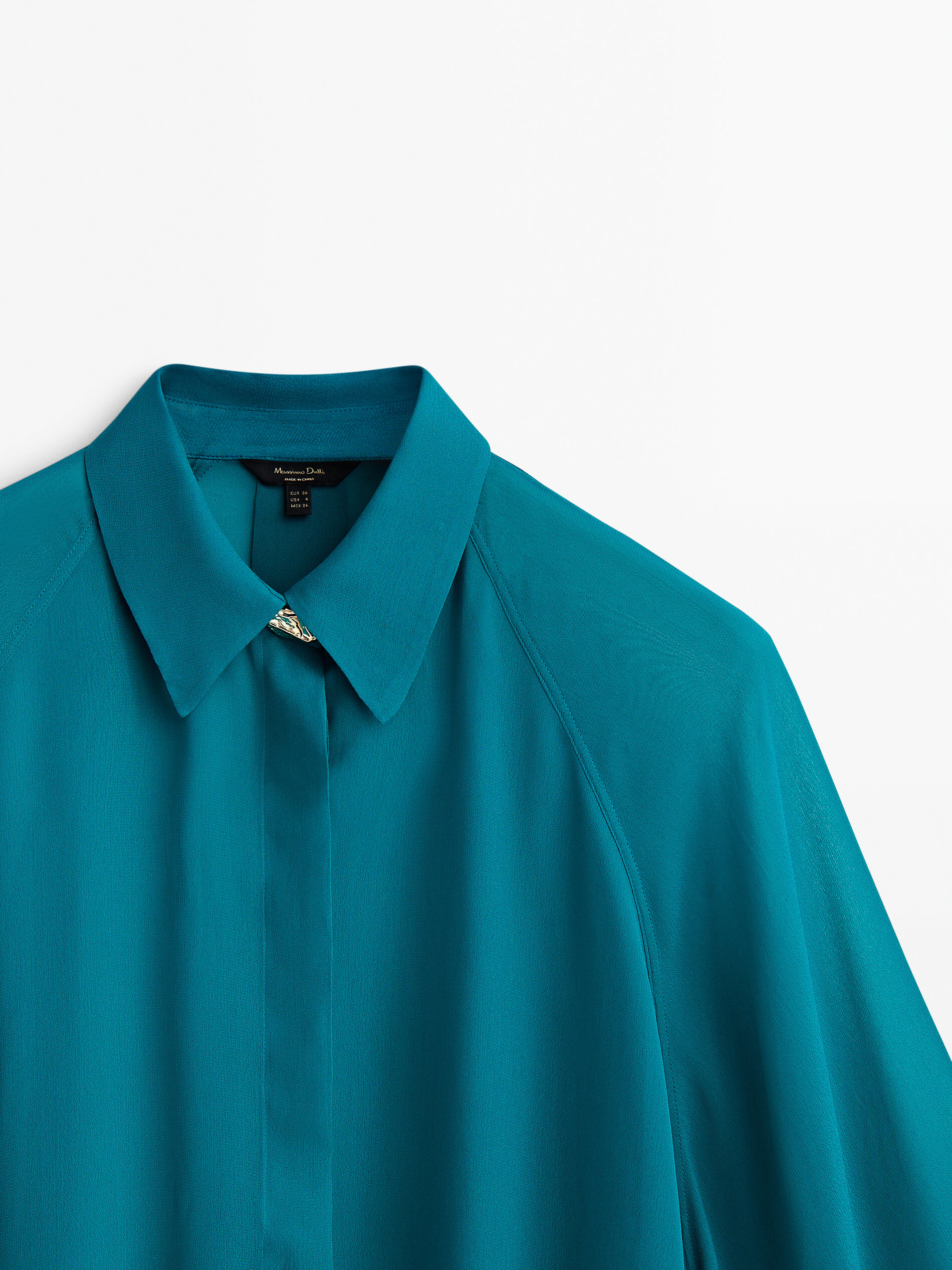 Flowing shirt with cape sleeves · Green · Shirts | Massimo Dutti