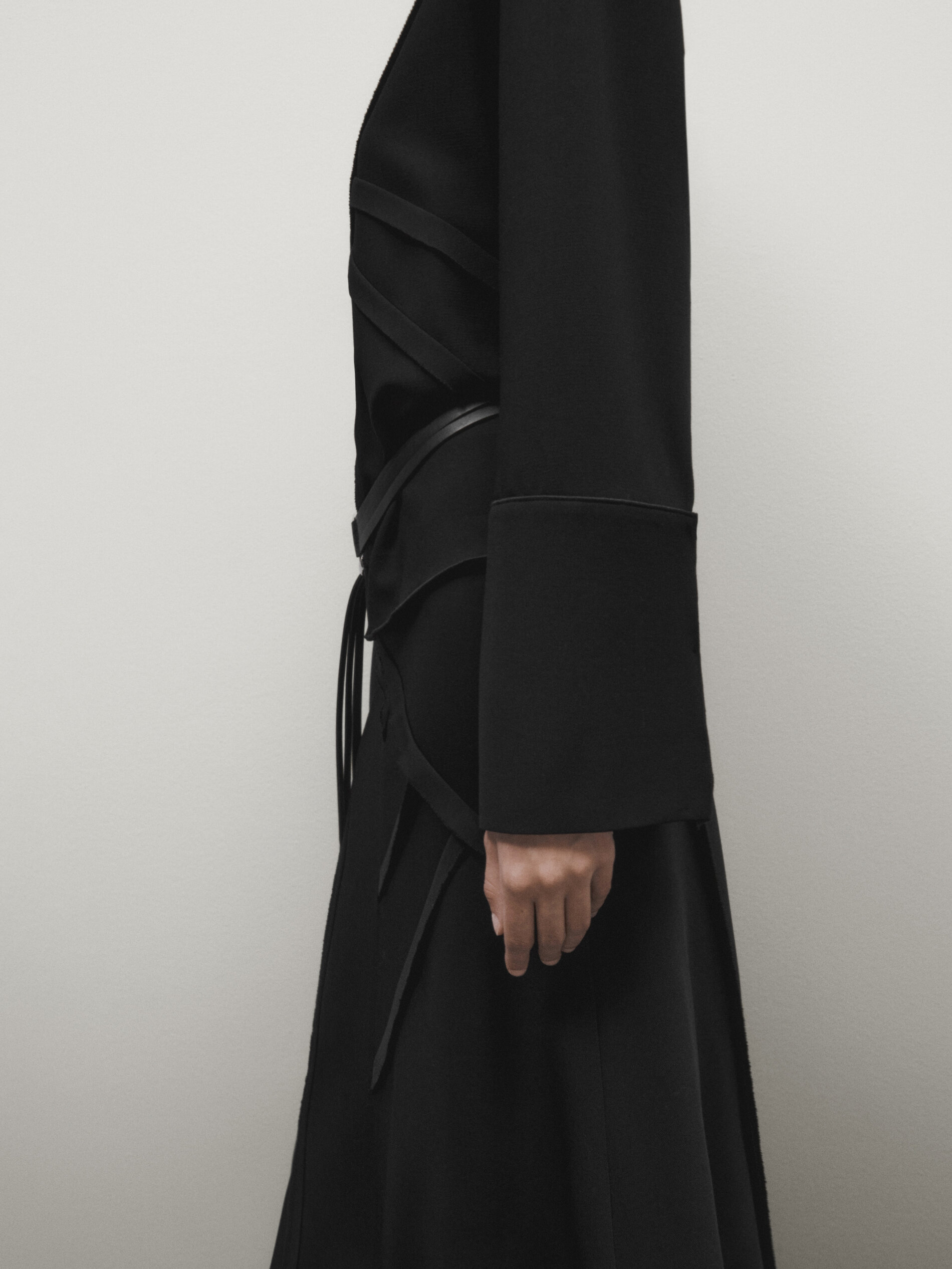 Blusa negra new arrivals massimo dutti