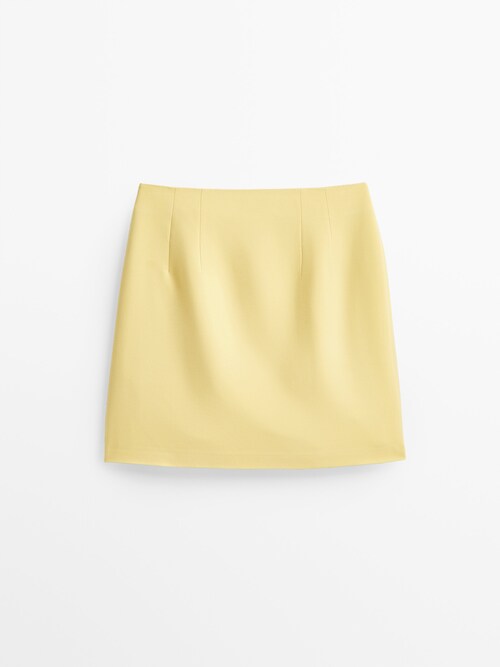 Falda corta amarilla