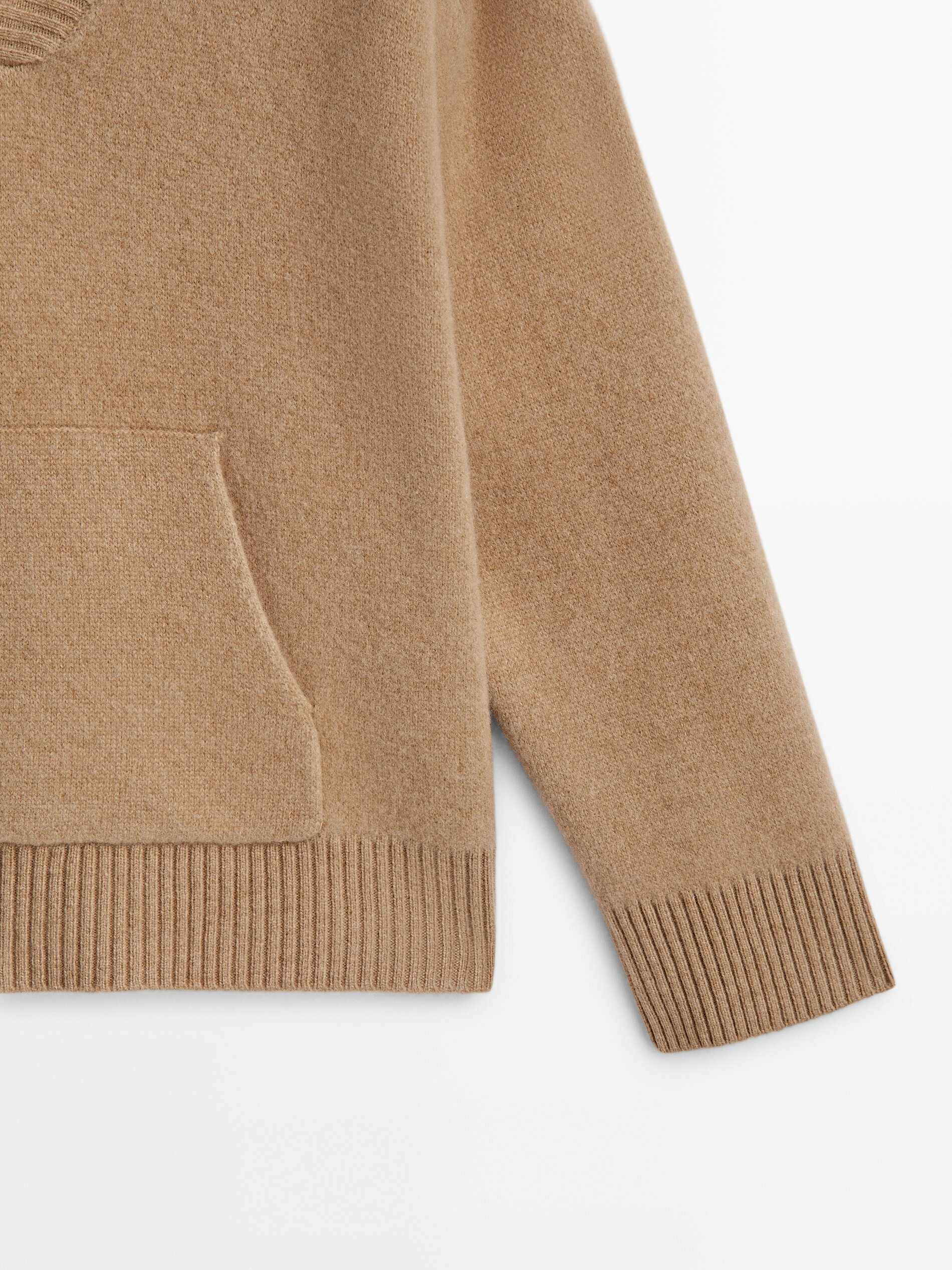 Sweat en maille 100 laine capuche Camel Pulls Et Cardigans