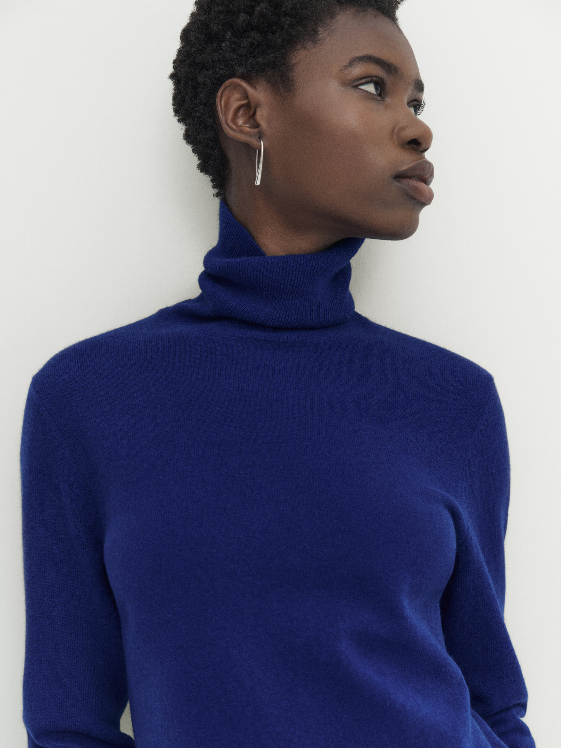 Navy blue roll best sale neck