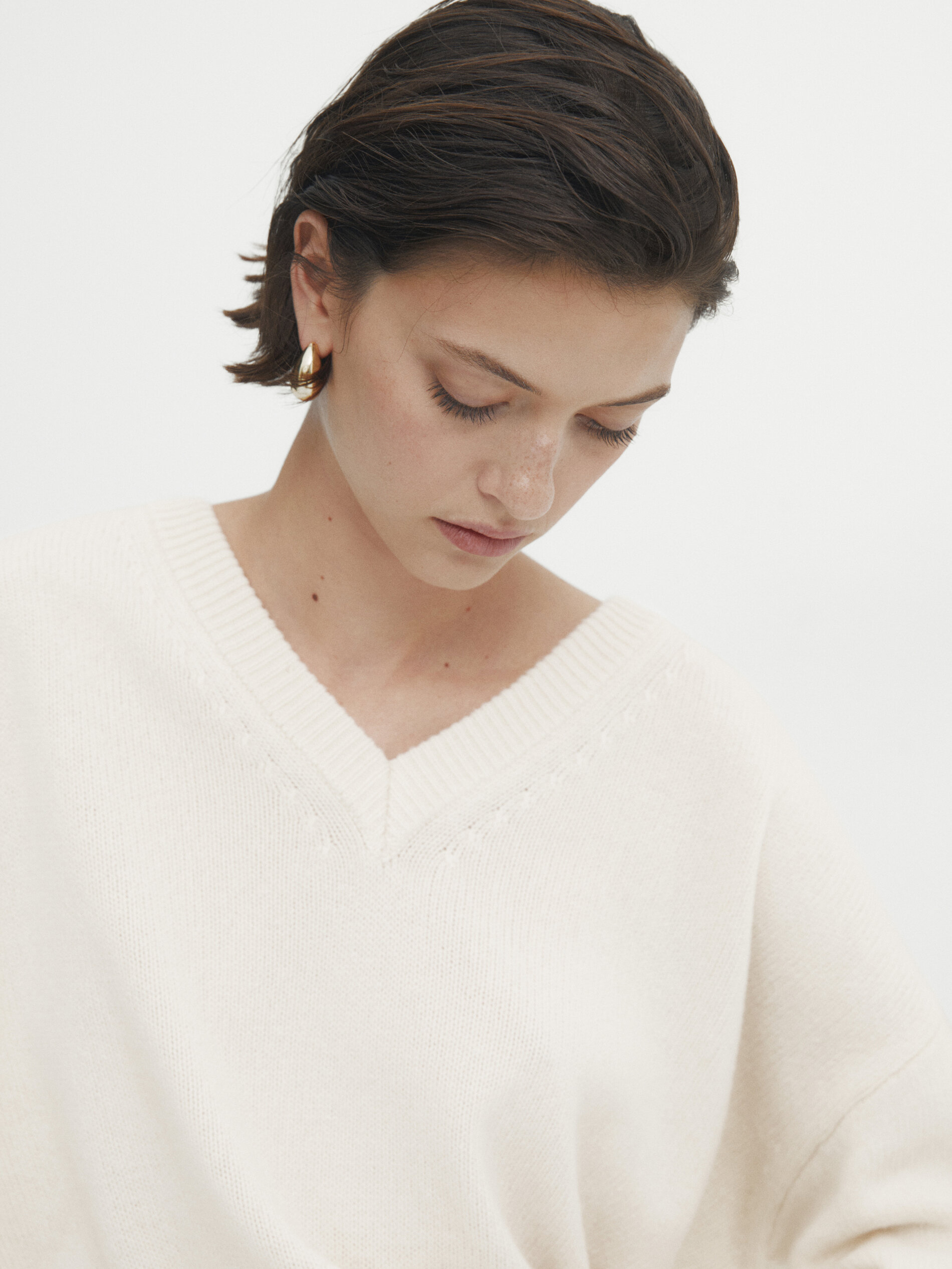 Sweater v top