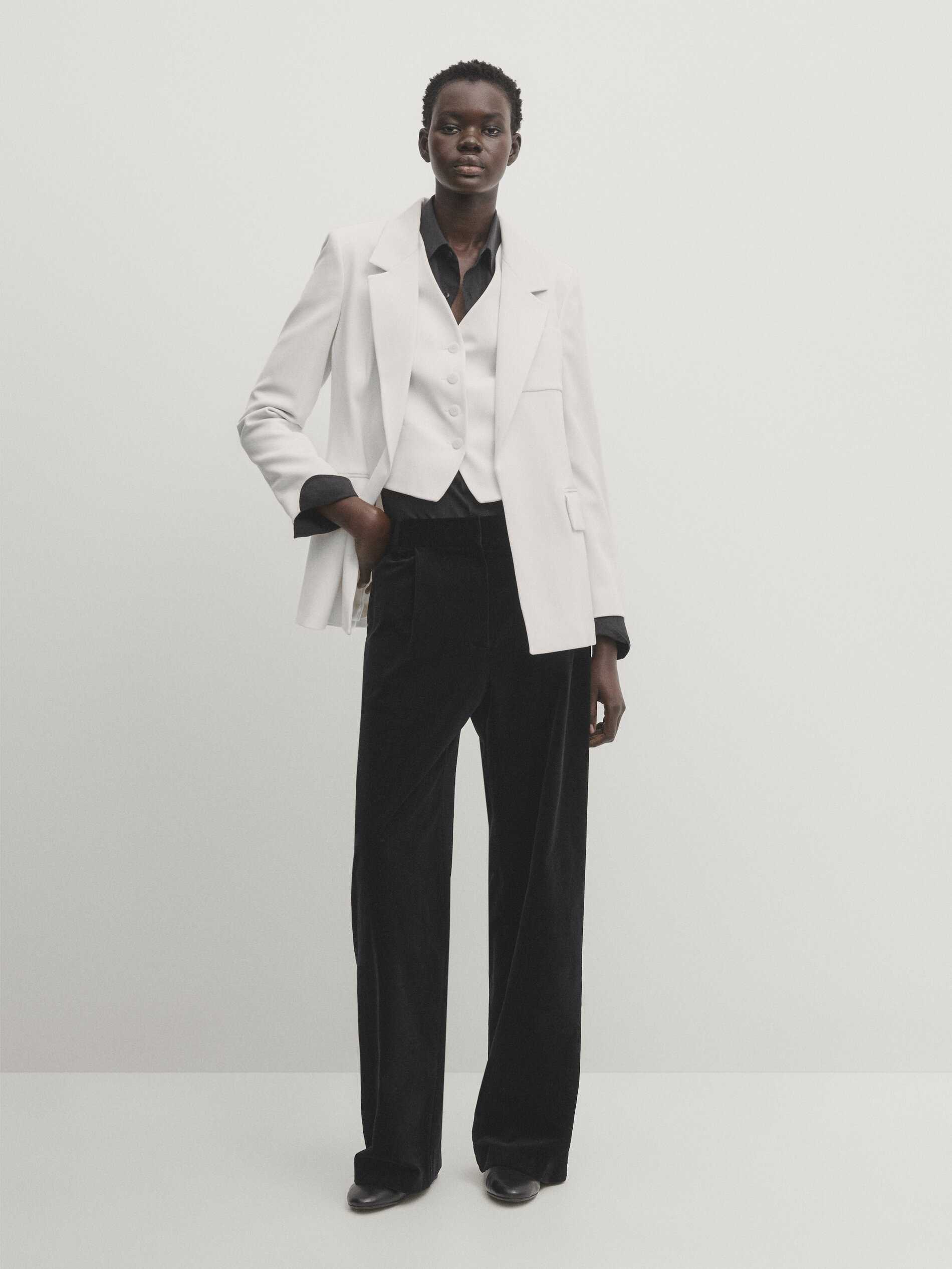 Fitted blazer with pocket