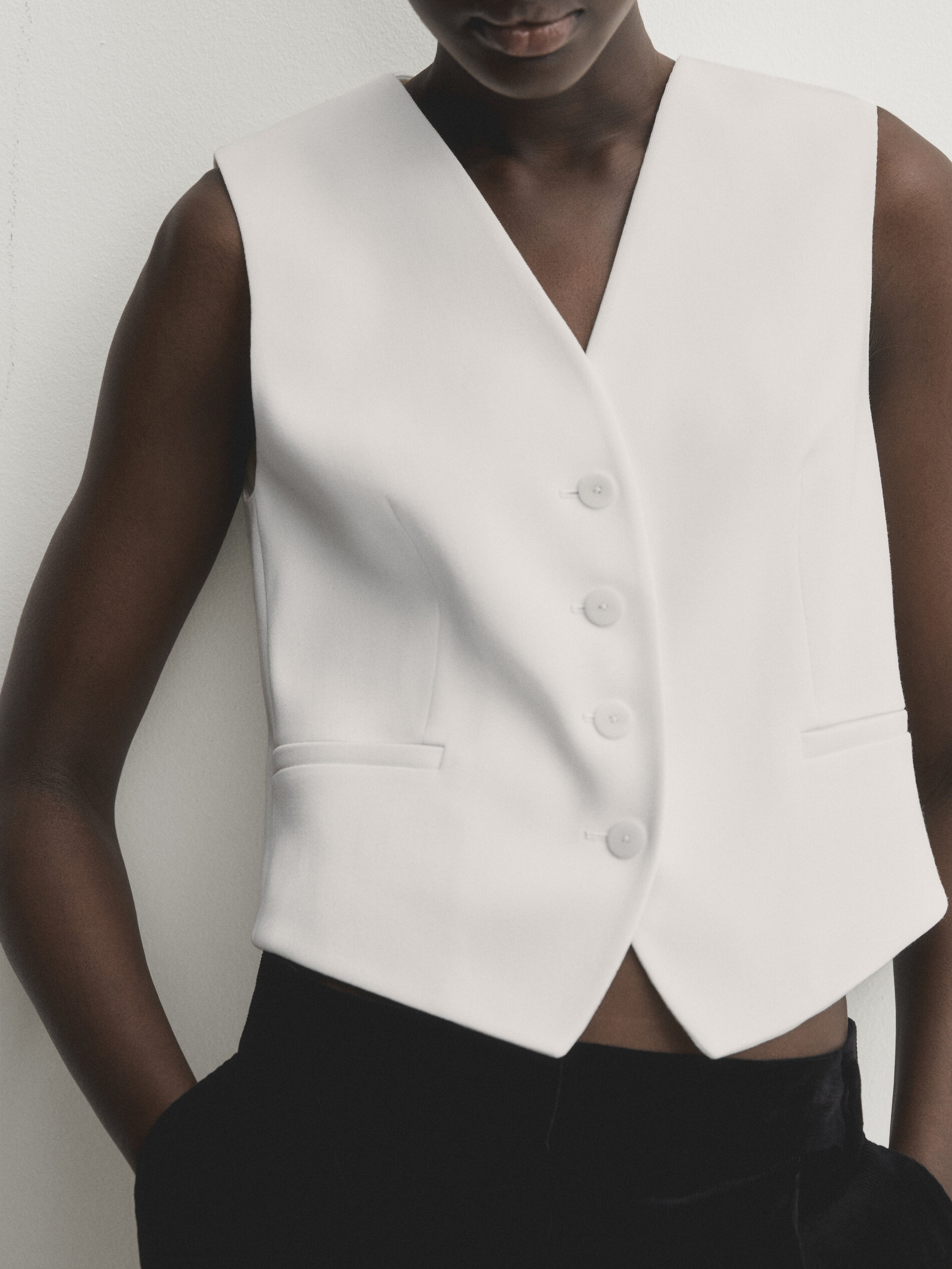 Short buttoned waistcoat