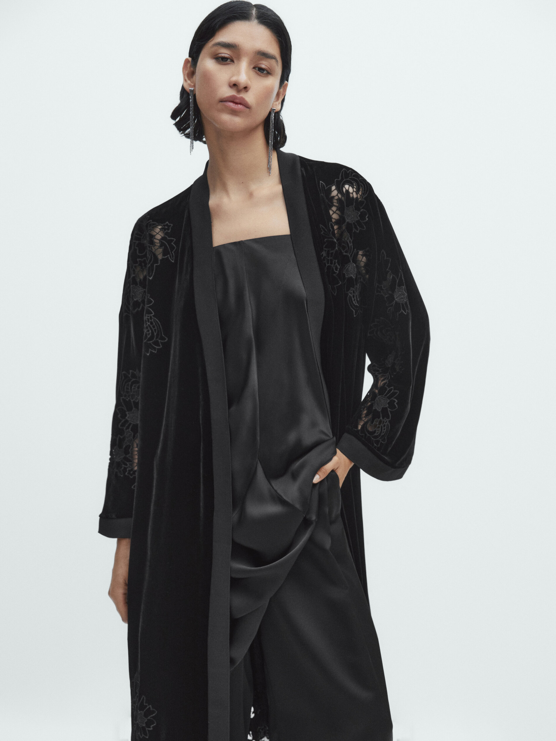 Black dressy kimono hotsell