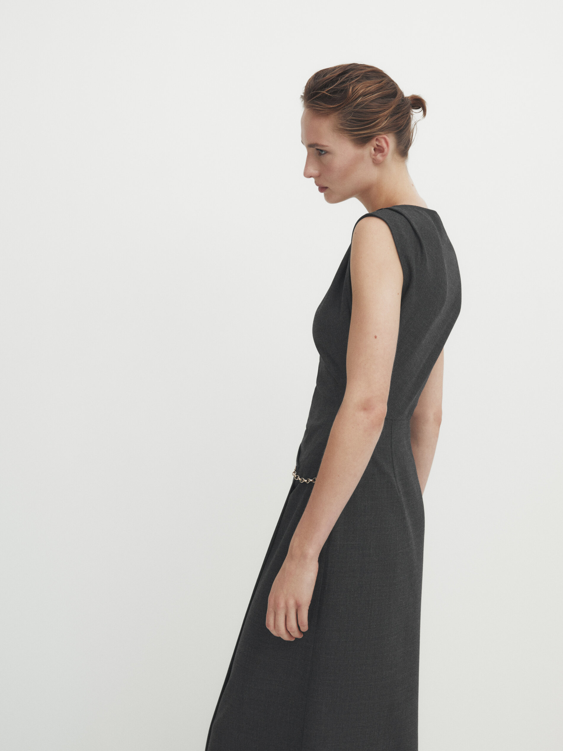 Midi jurk met overslag en ketting Grijs Petten En Hoeden