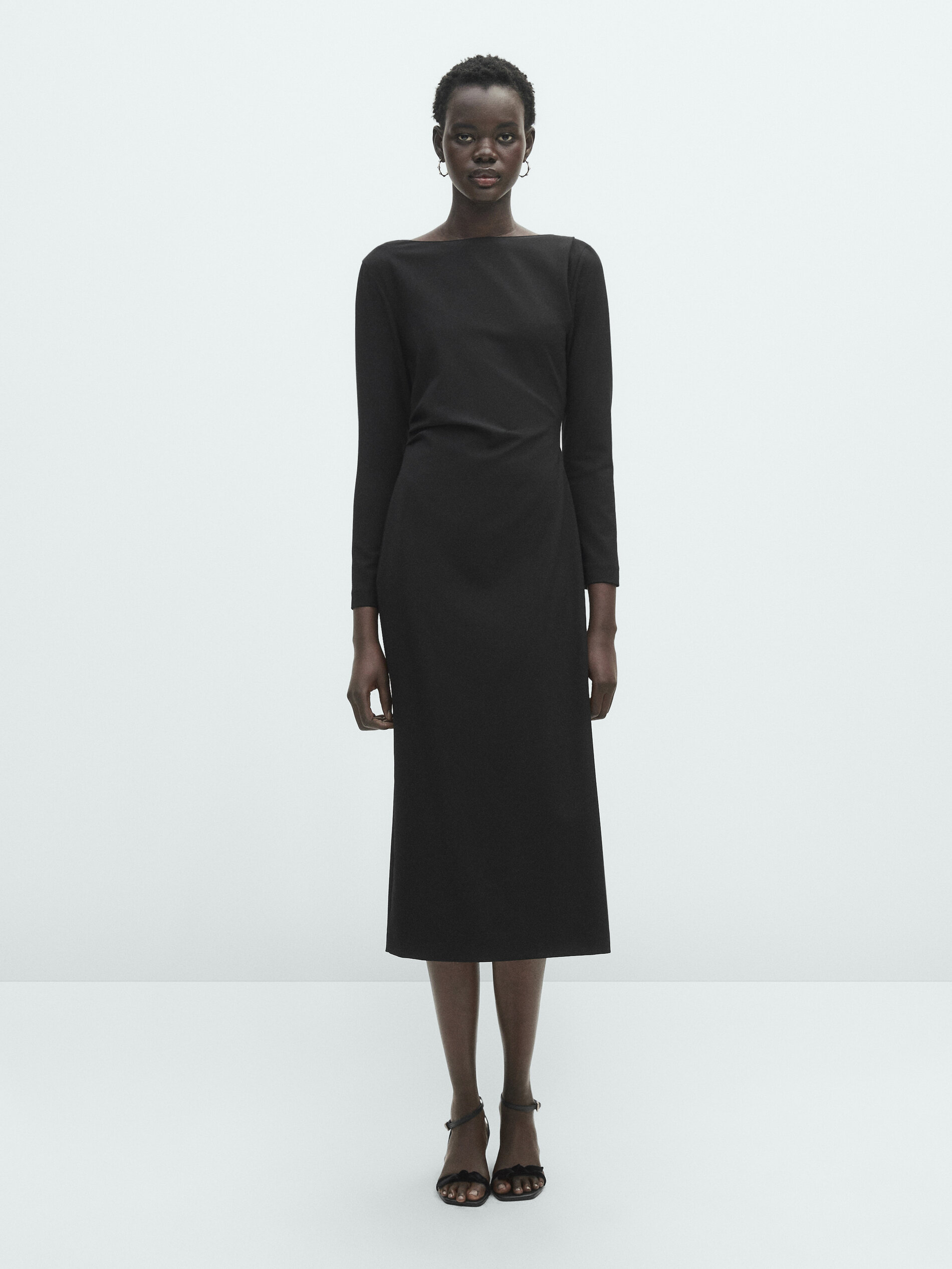 Vestito midi nero con arricciatura laterale Nero Elegante