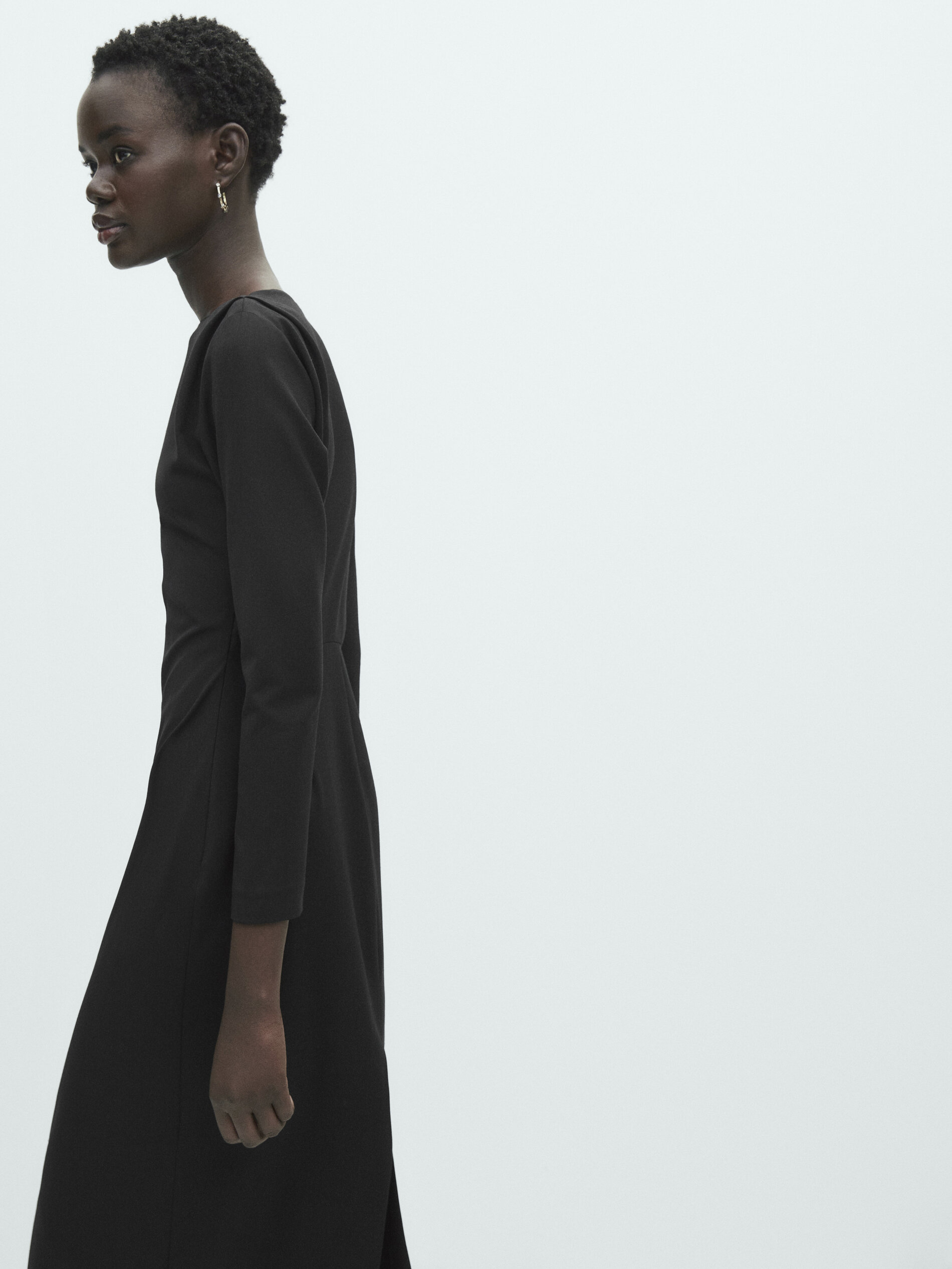 Vestito midi nero con arricciatura laterale Nero Elegante