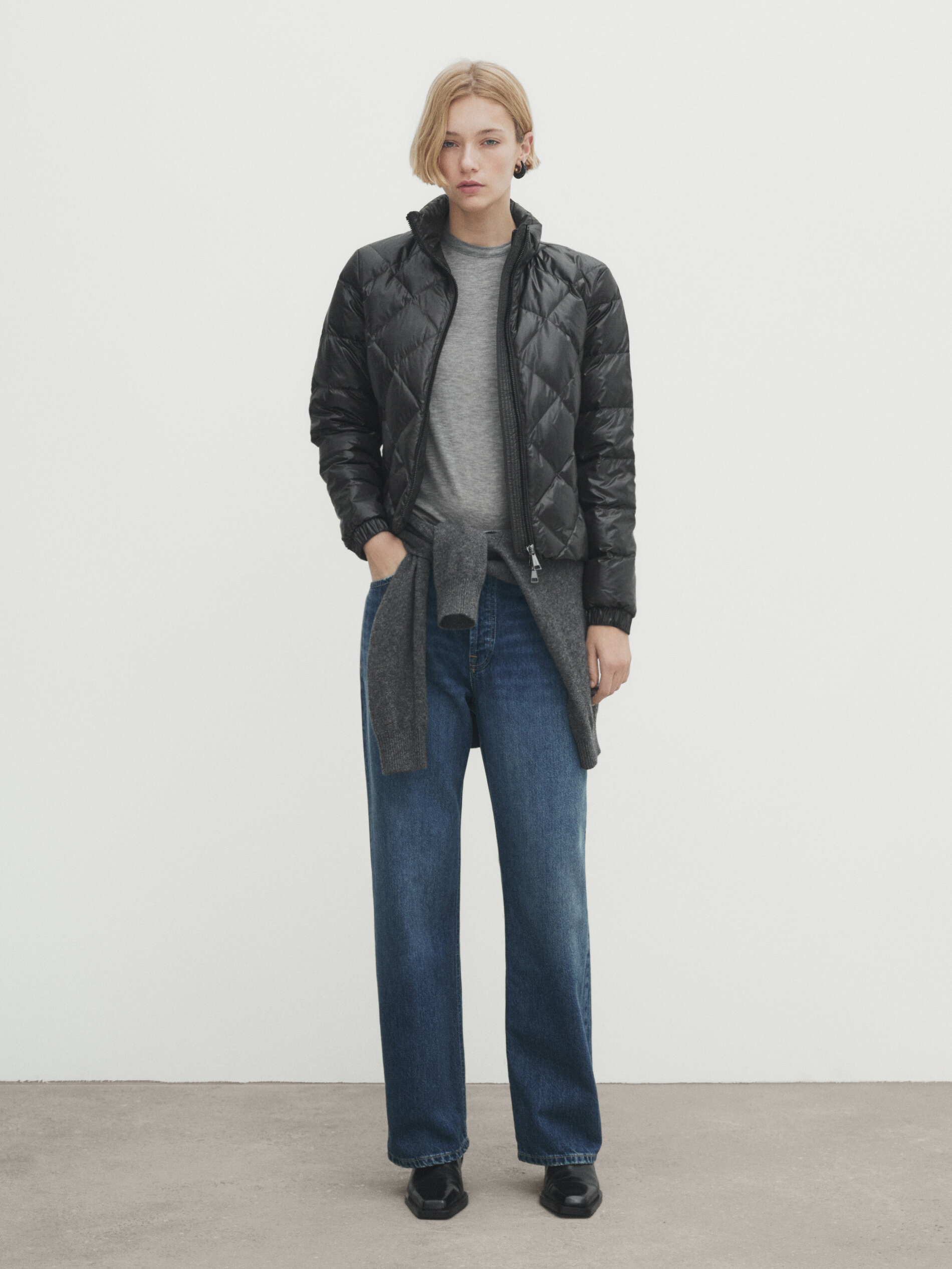 Down and feather diamond puffer jacket Black Coats And Jackets