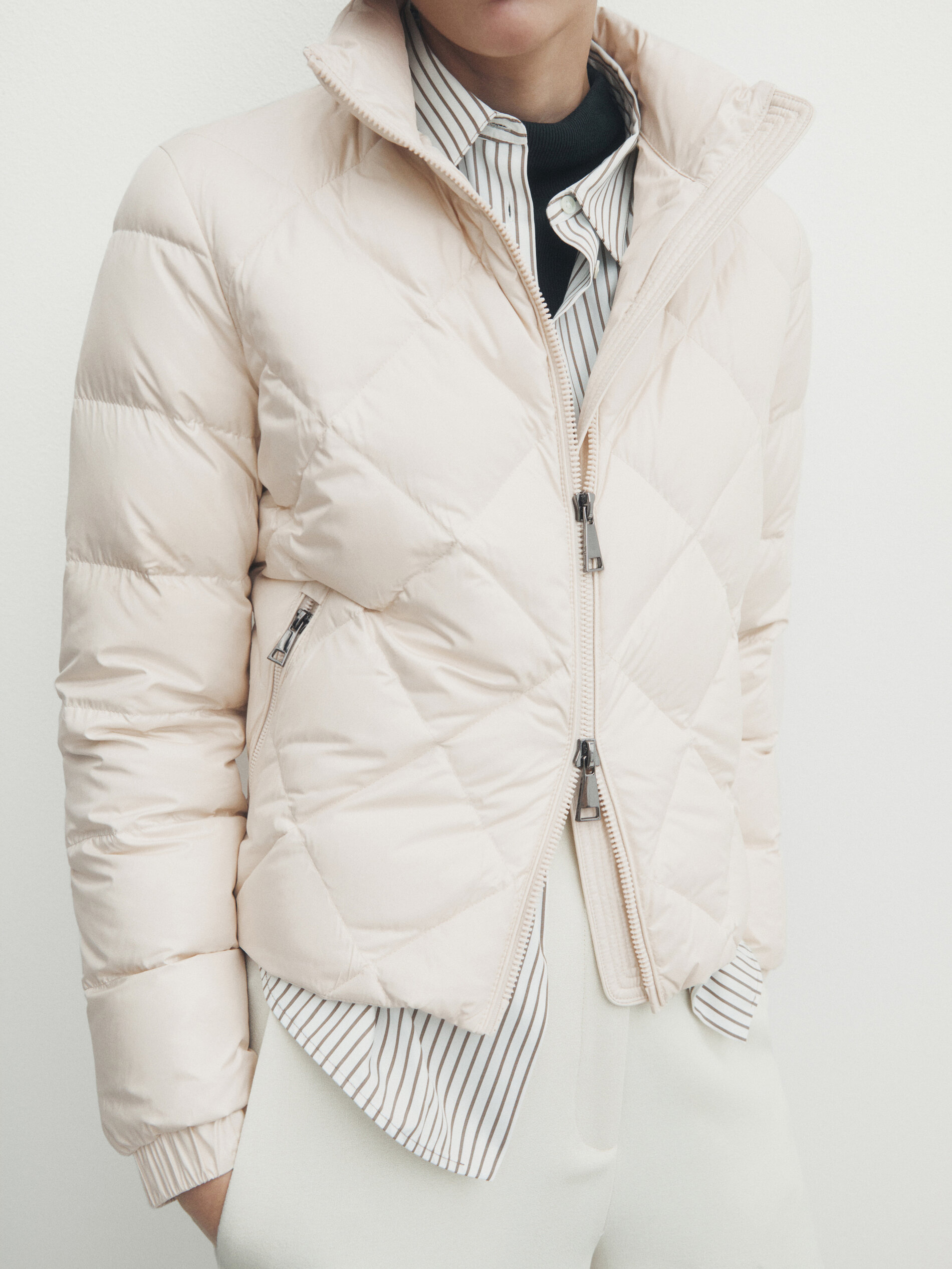 Deasia short store diamond puffer coat