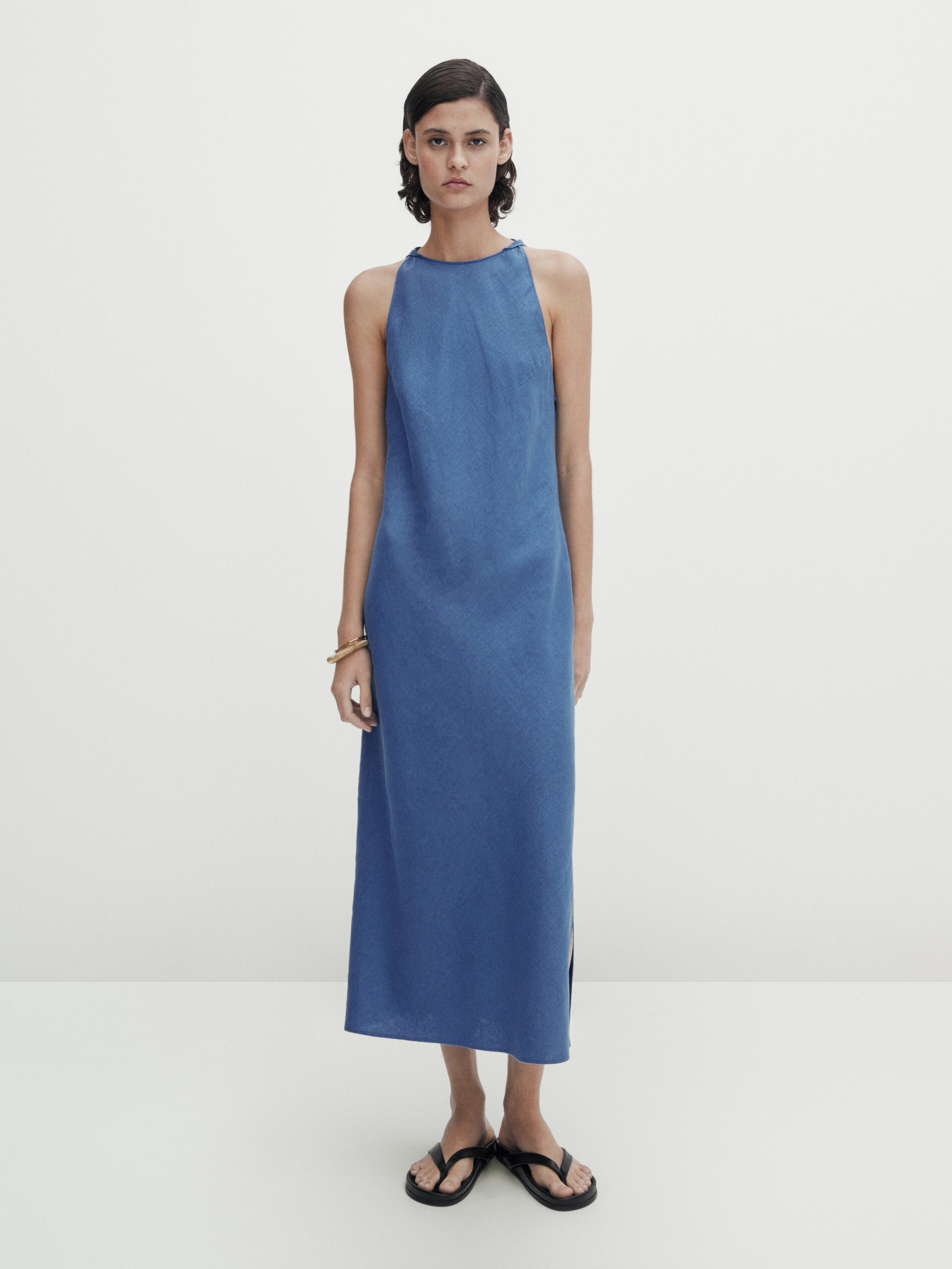 Vestito di lino con collo halter