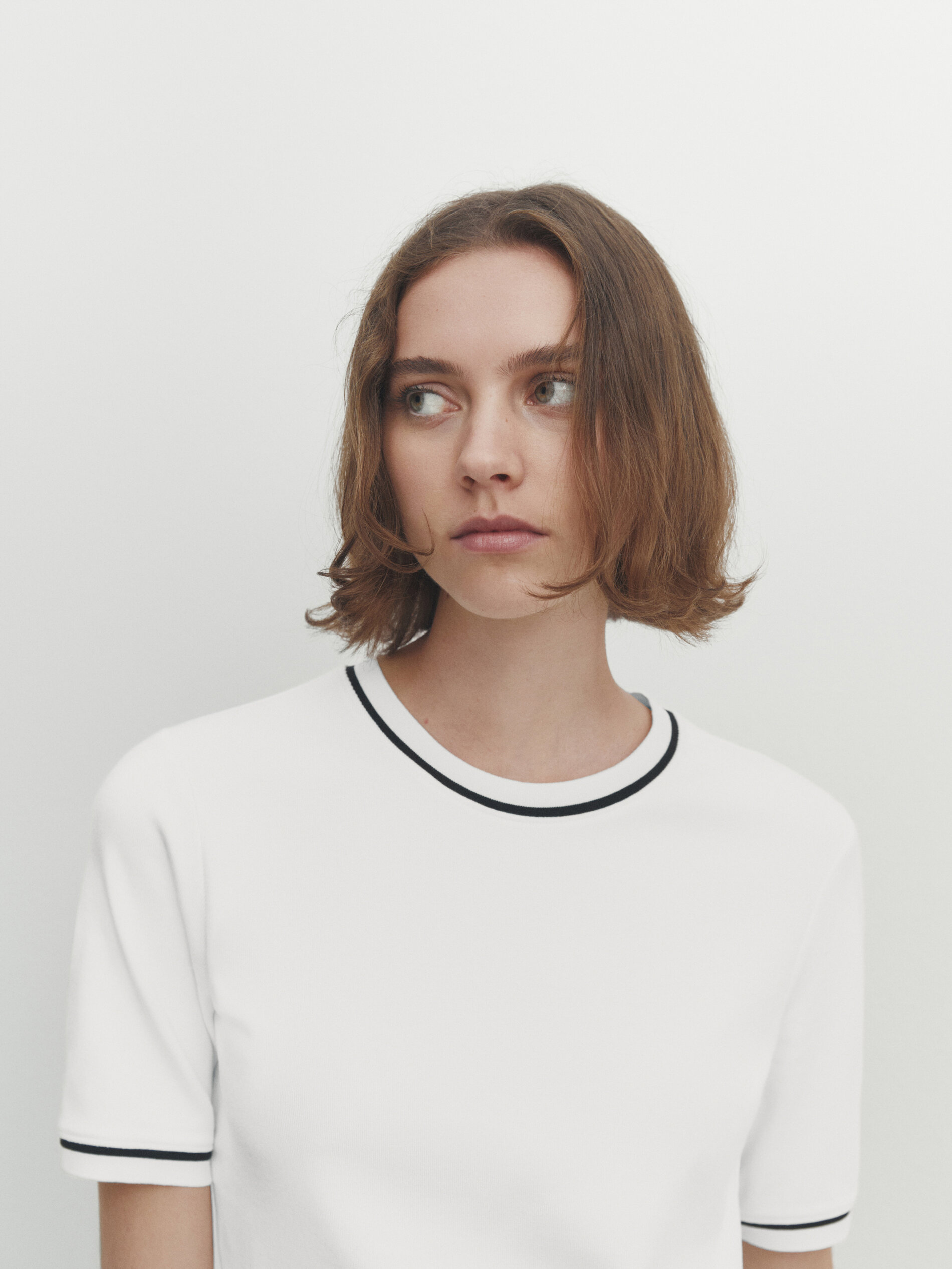 Short sleeve contrast T shirt Cream Black T shirts And Polo