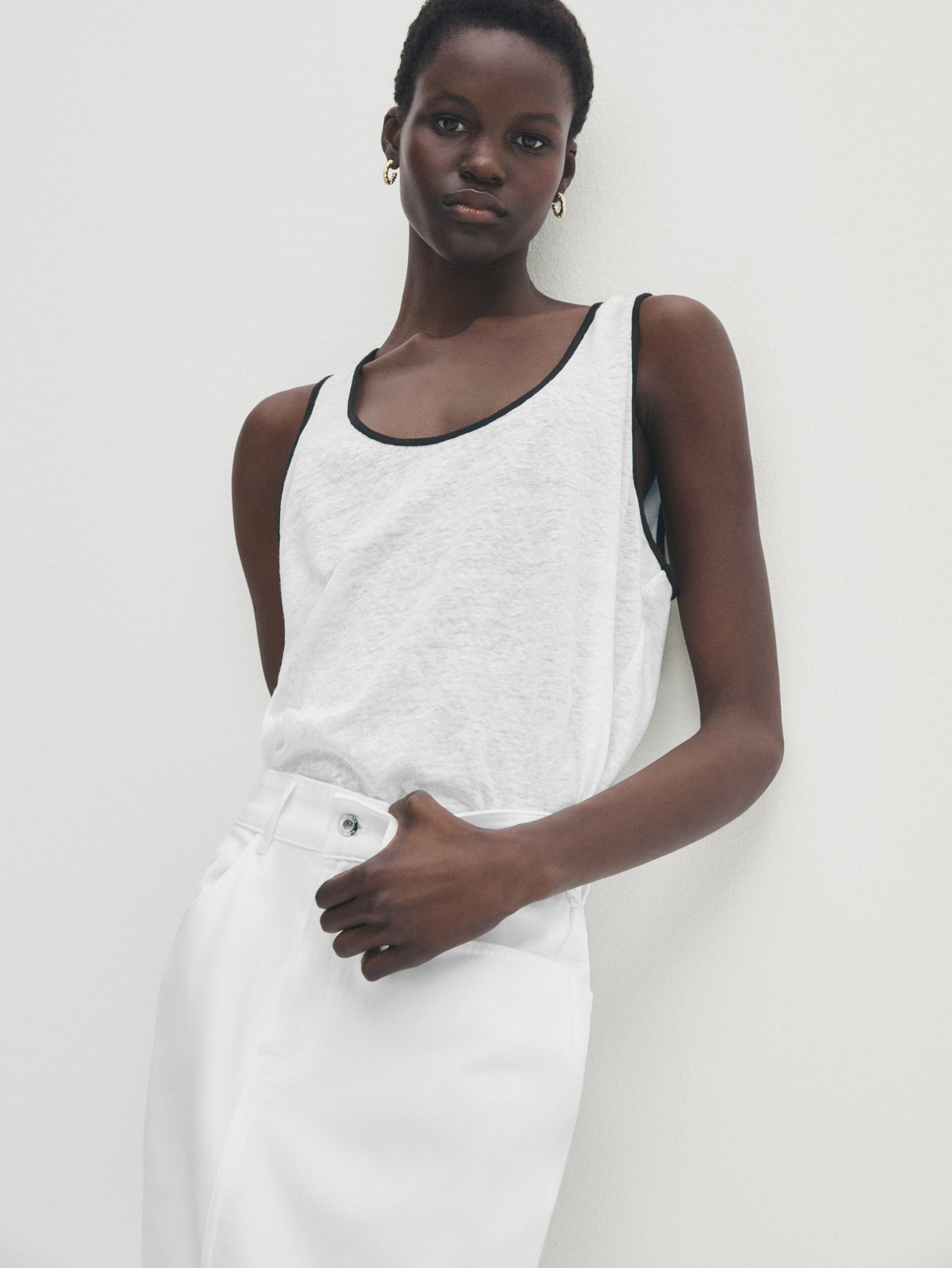 Linen T shirt with contrast straps