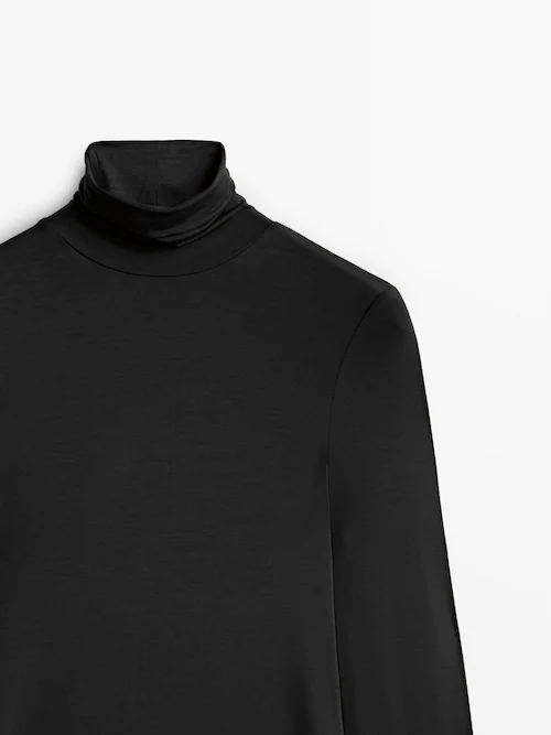 Camiseta cuello alto manga larga · Negro, Crudo · Camisetas Y Polos