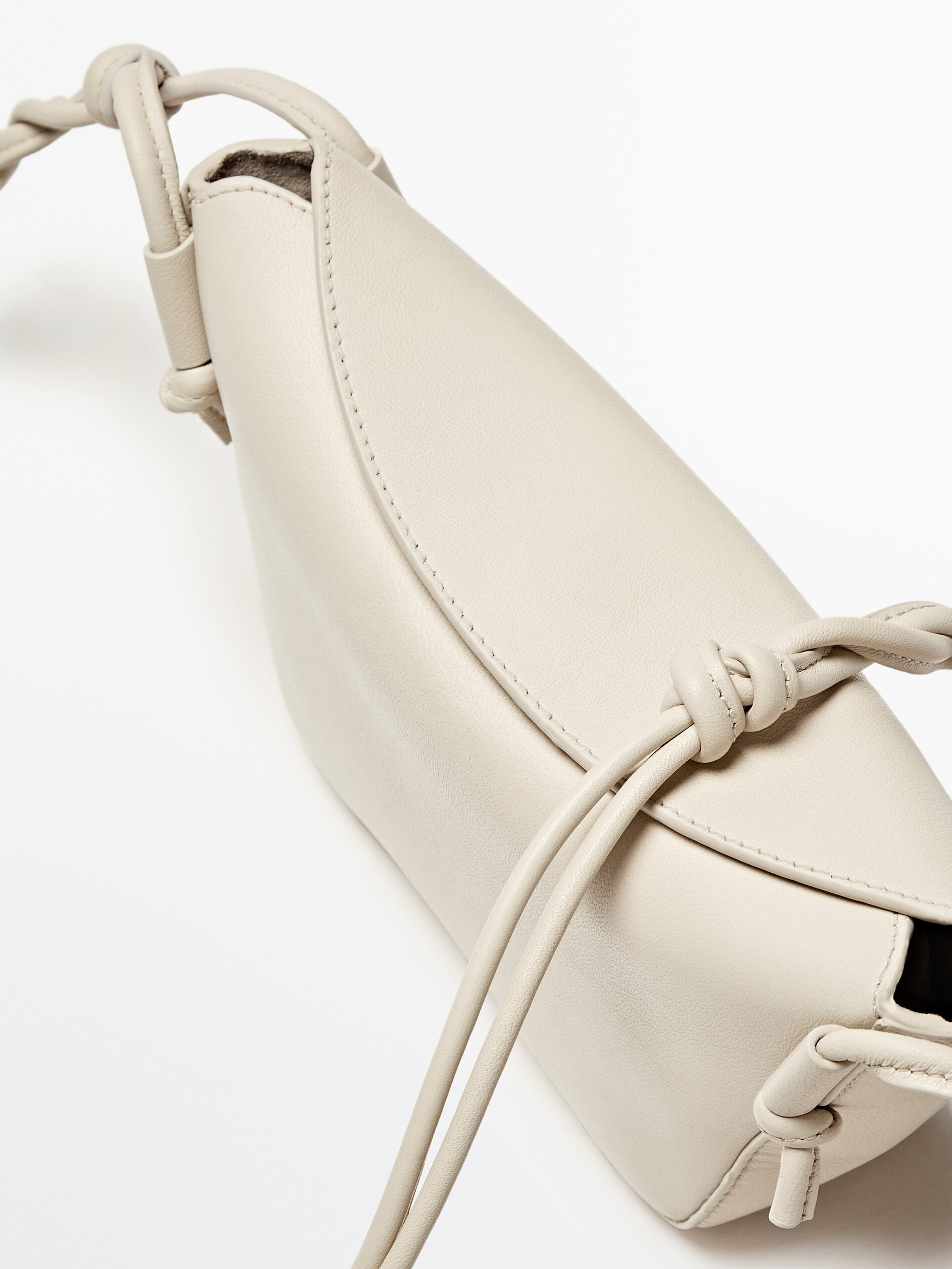 Massimo dutti hotsell woven leather bag