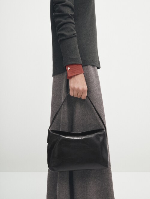 New '90s crackled leather shoulder bag - Massimo Dutti