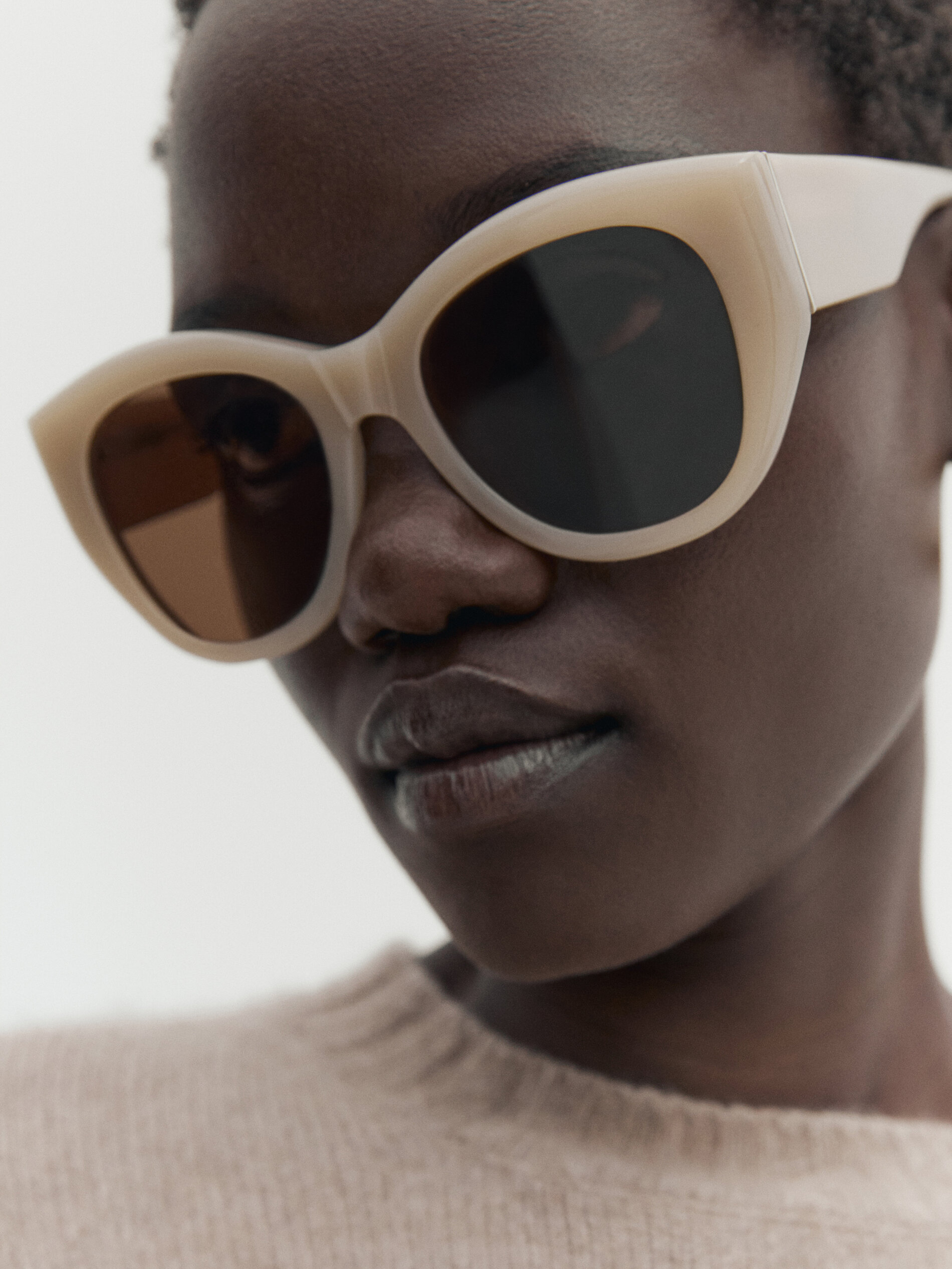 Lunettes de soleil rondes oversize Beige Noir Accessoires