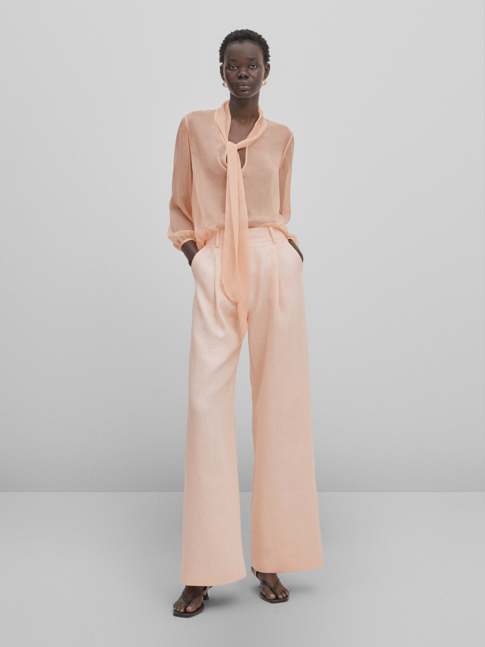 Wide leg linen trousers with darts Studio Peach Dressy