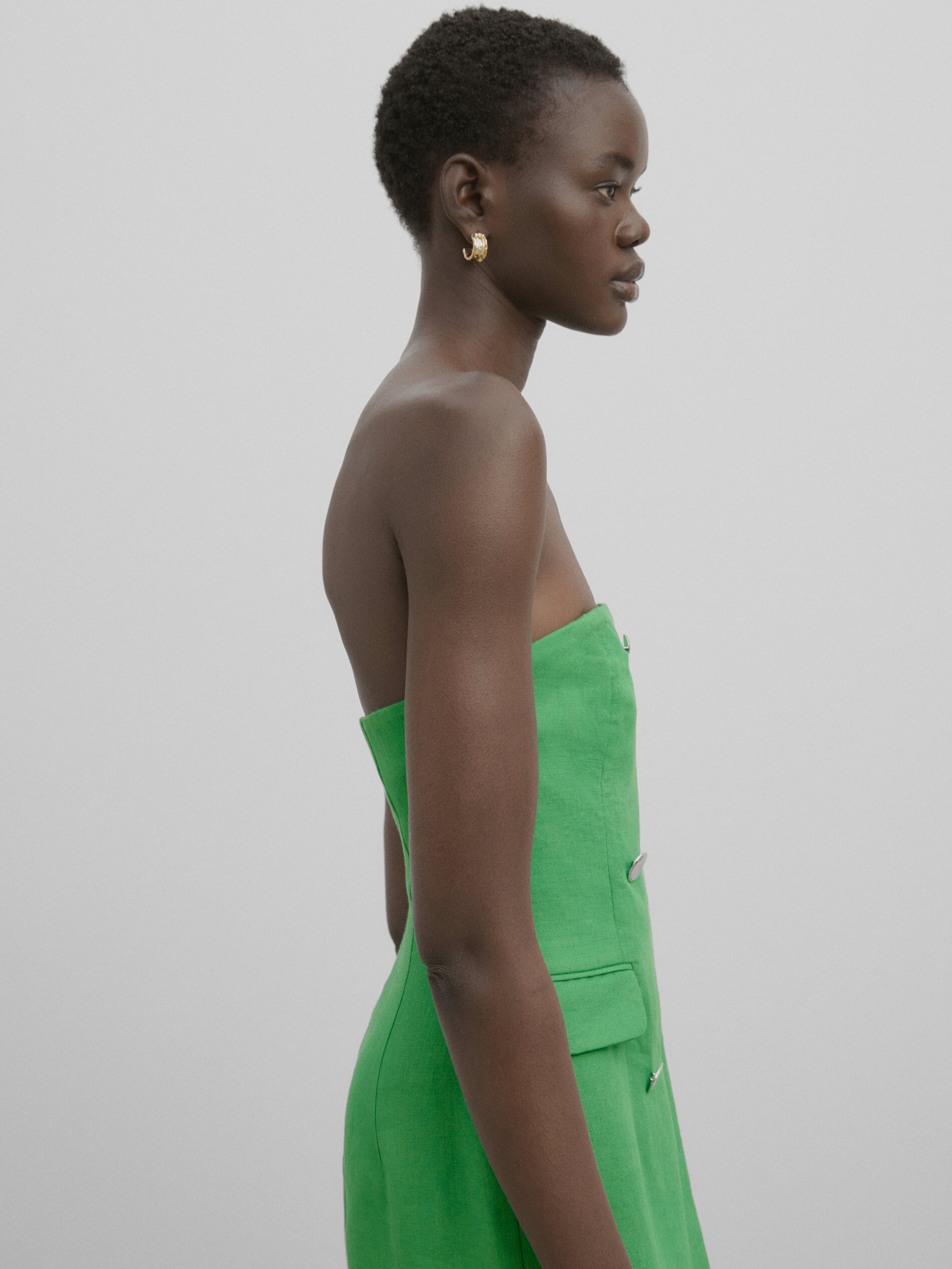 Vestido verde palabra de honor 2025