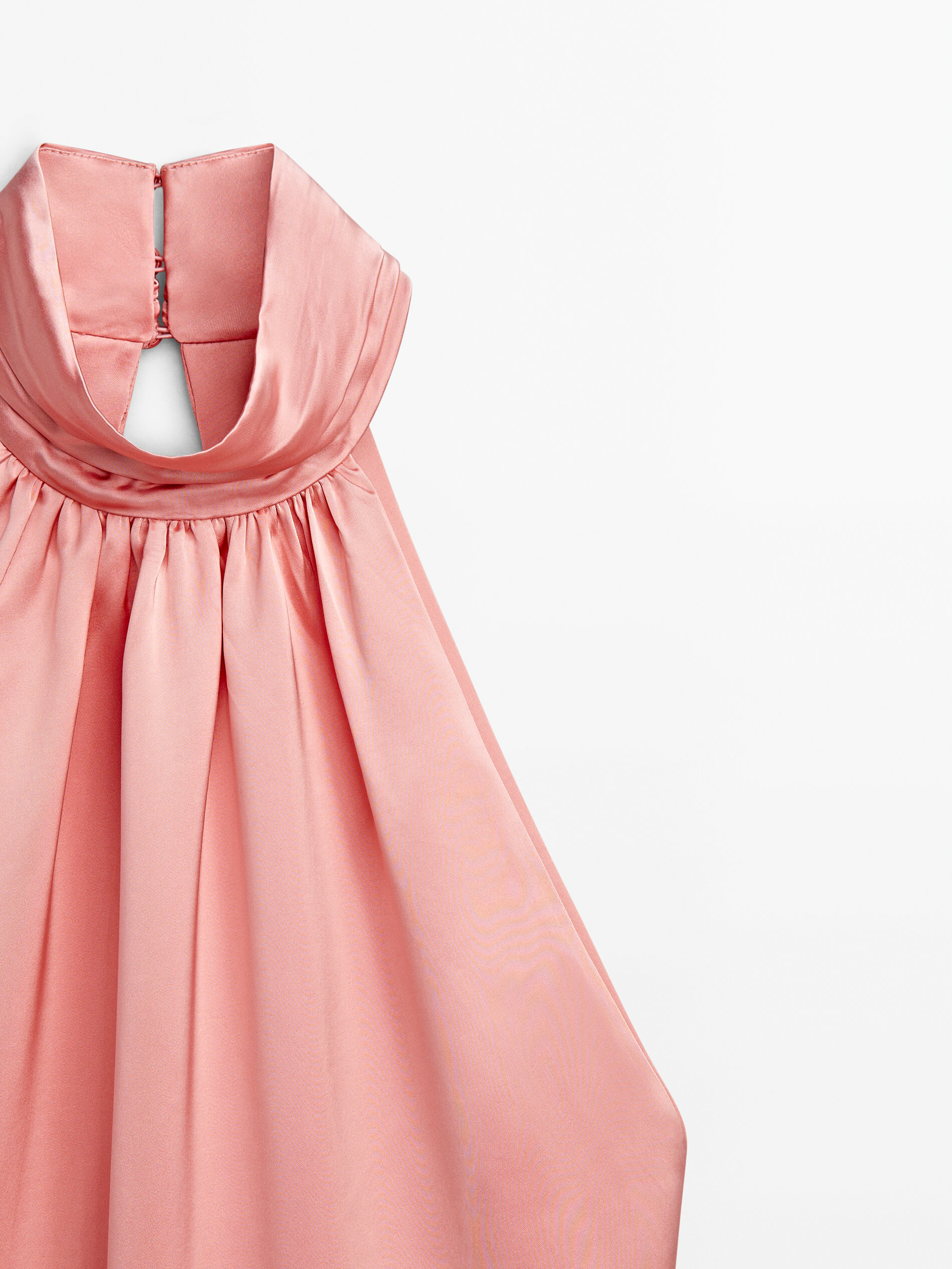 Vestido cuello hotsell halter massimo dutti