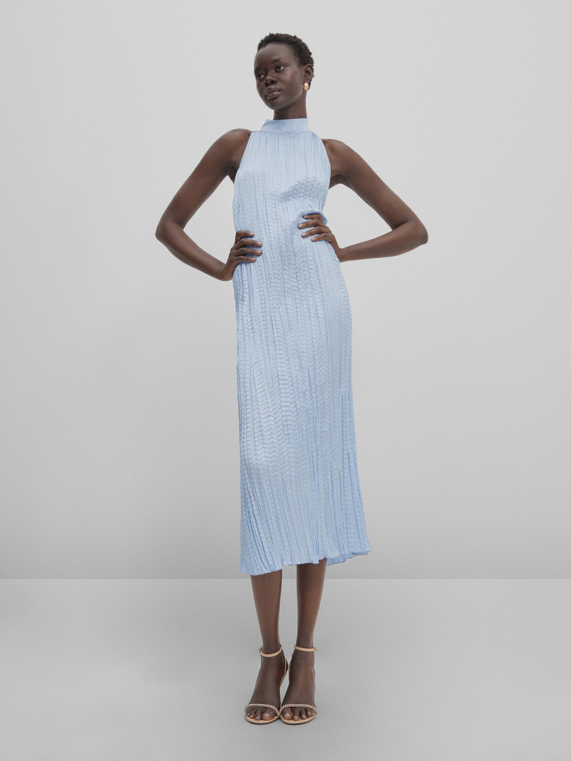 Robe online encolure americaine