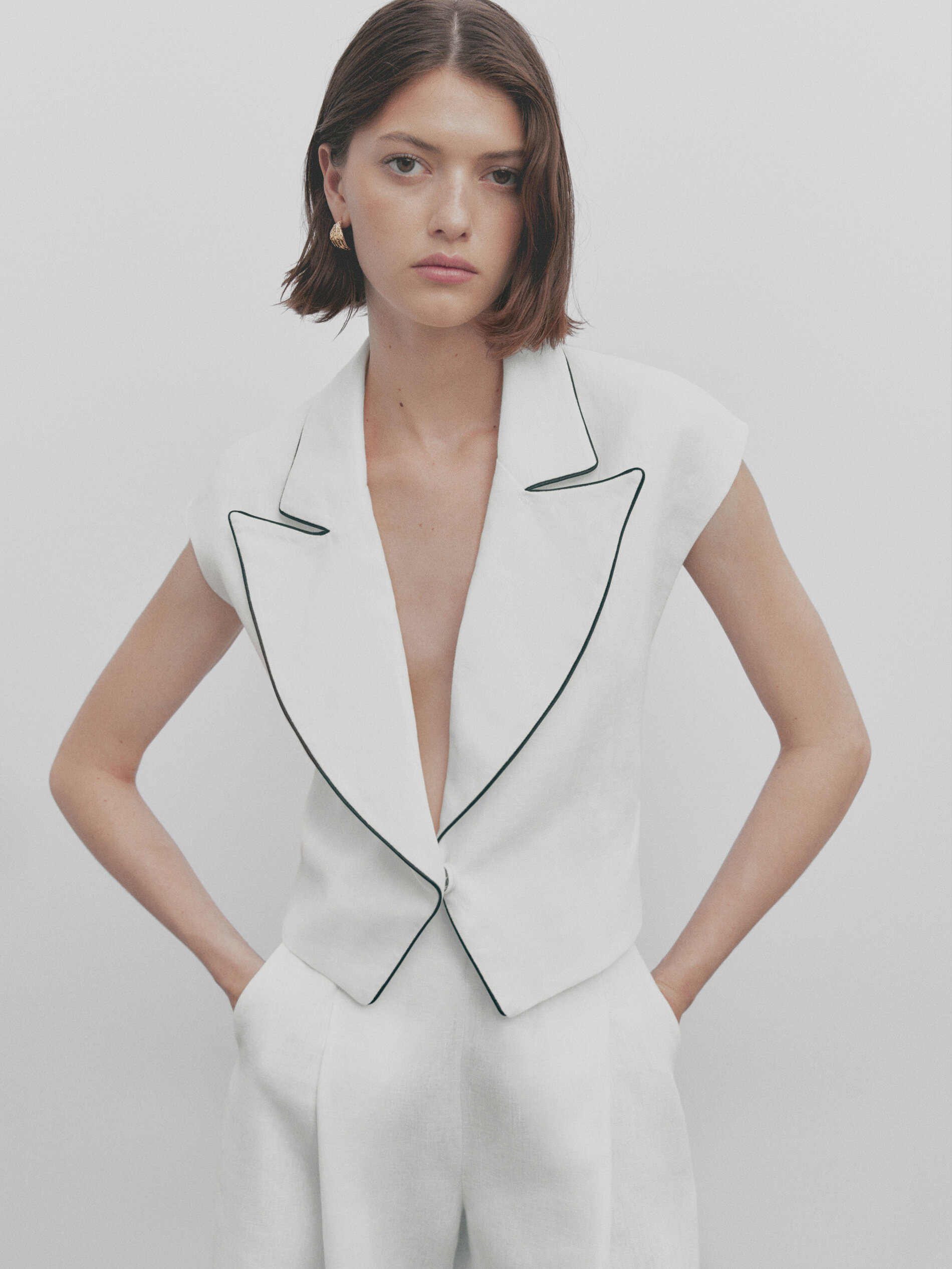 Linen waistcoat with contrast detail Studio White Shirts