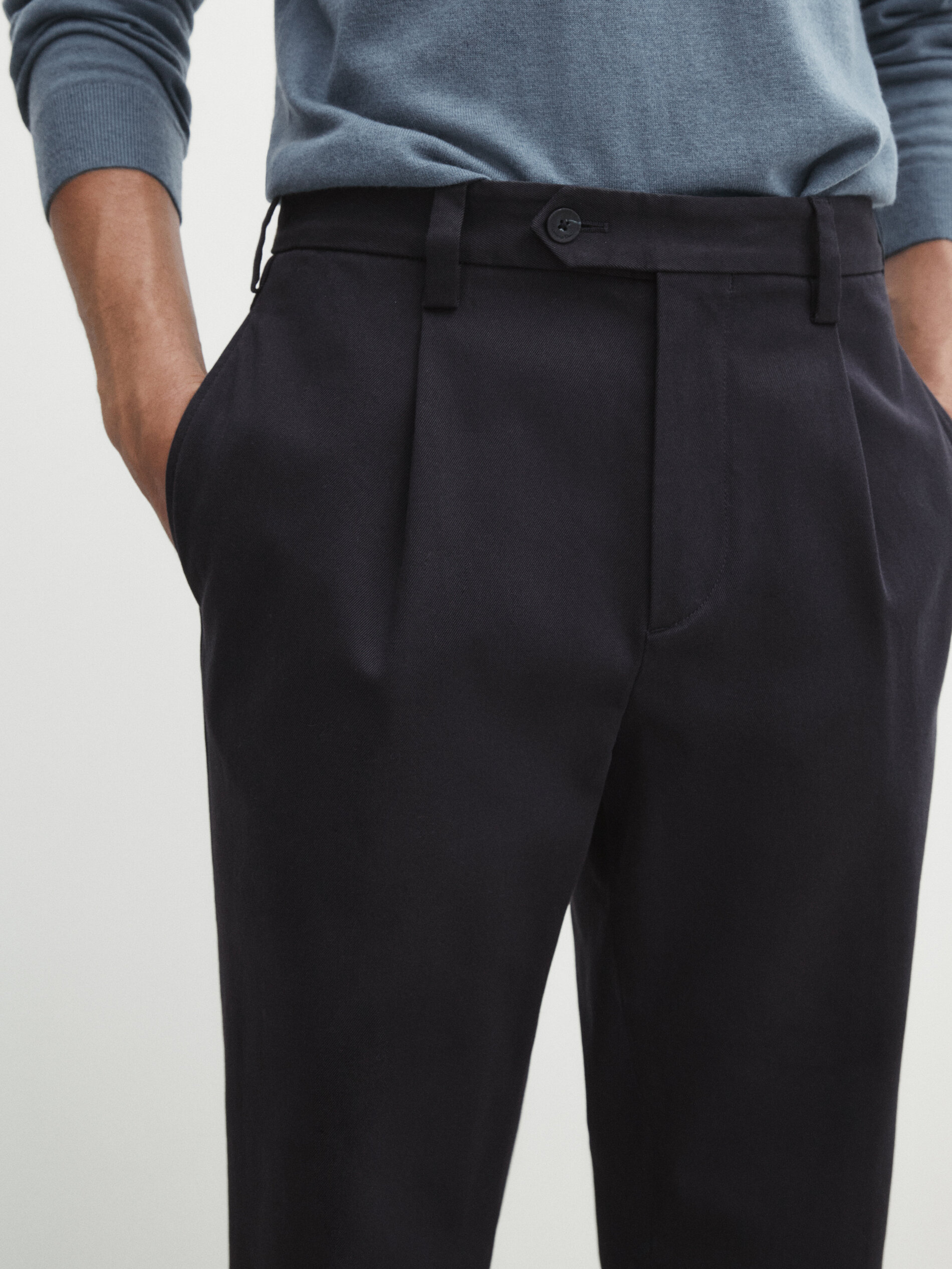 Relaxed fit twill chino trousers with darts · Navy Blue, Green