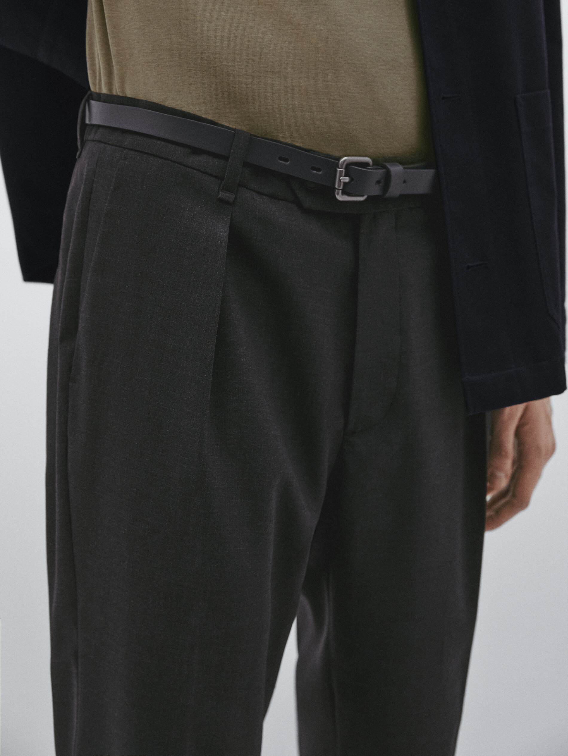 Dressy top tapered trousers