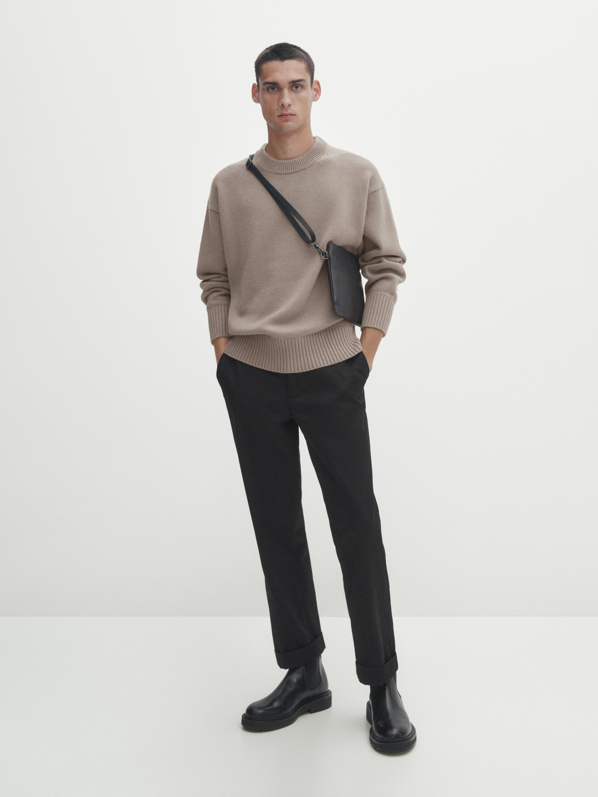 Knit crew neck boxy fit sweater