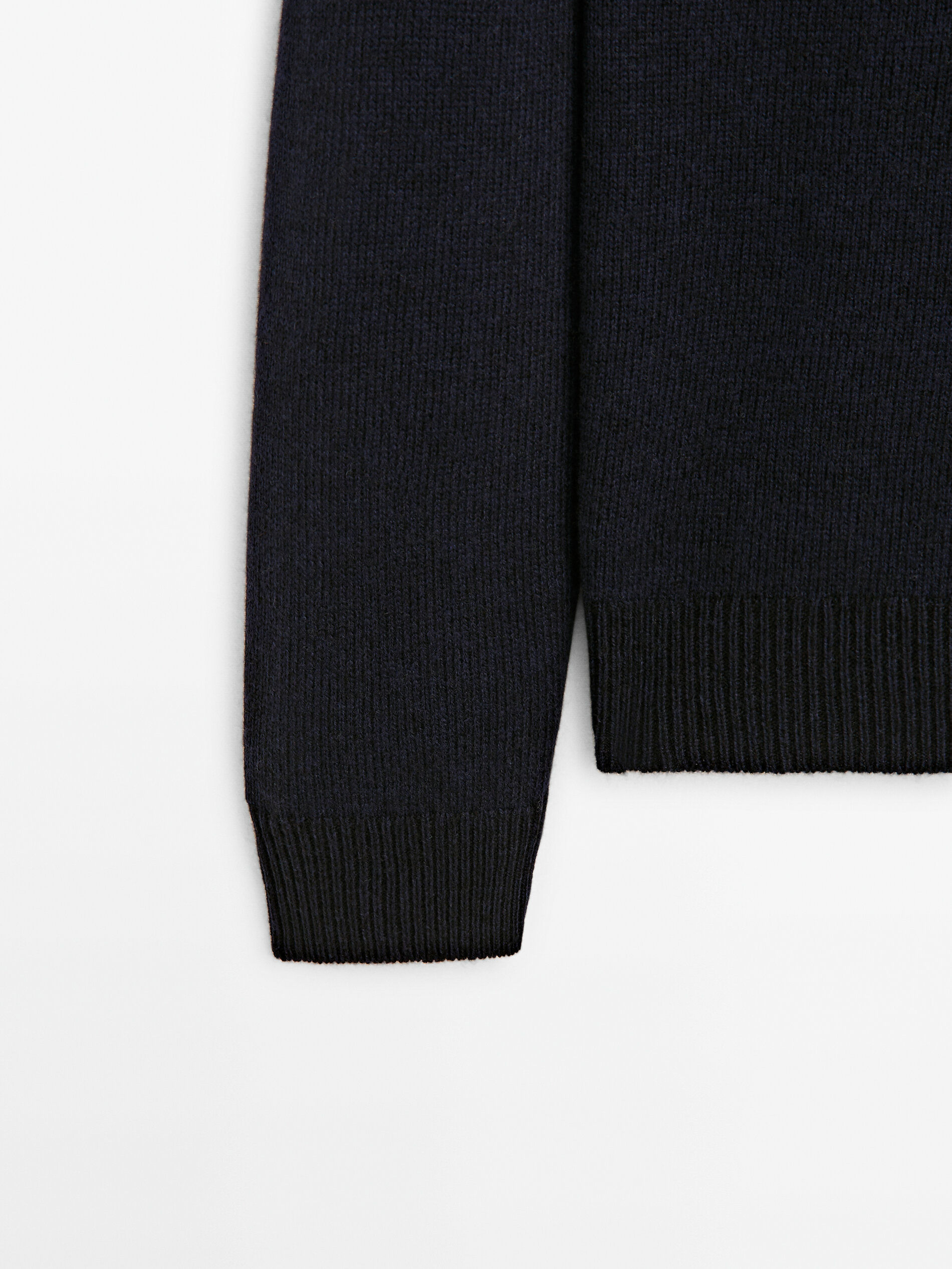 Extra fine wool blend crew neck sweater