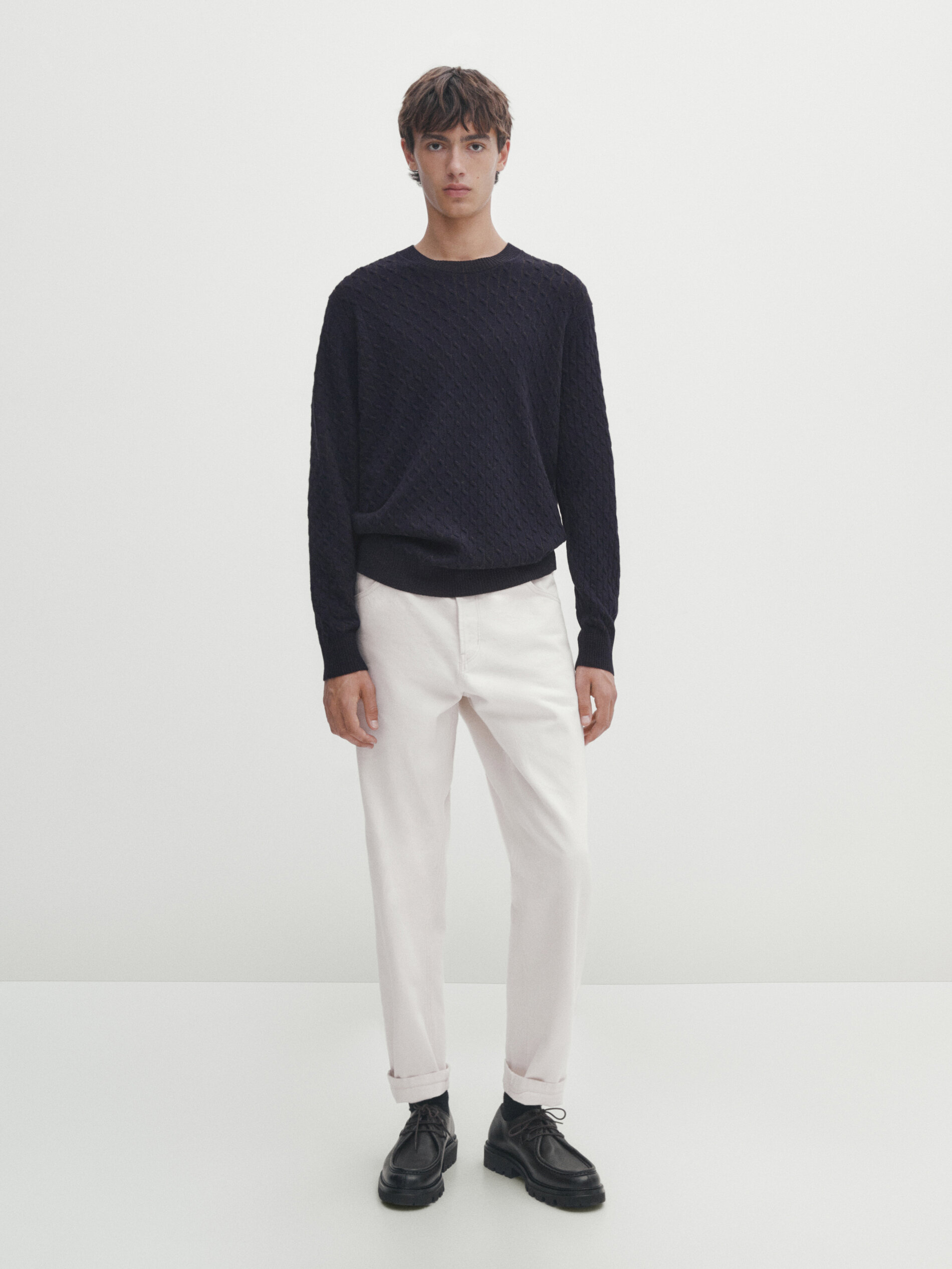 Cable knit sweater with a crew neck - Massimo Dutti