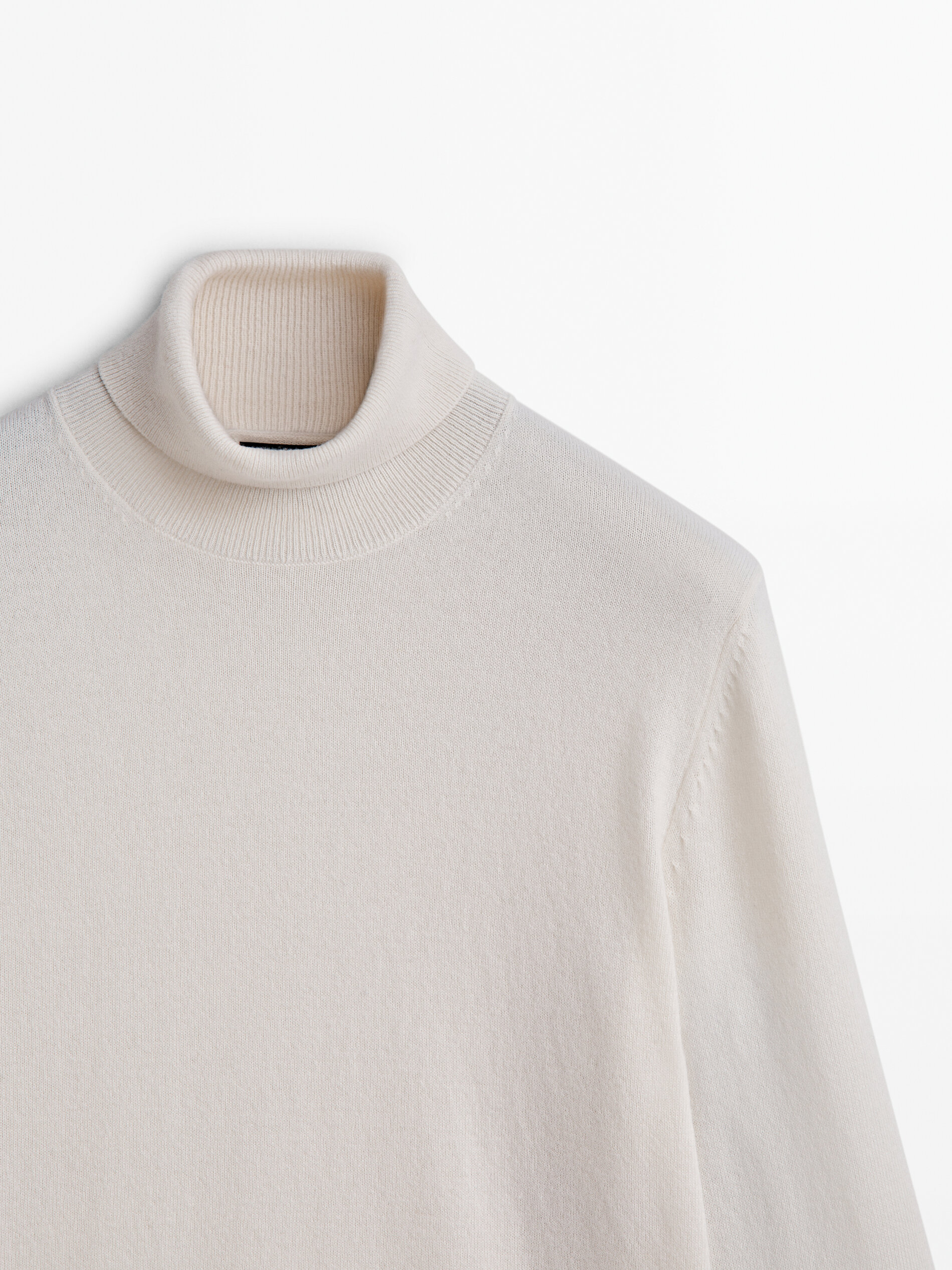 Massimo dutti store coltrui