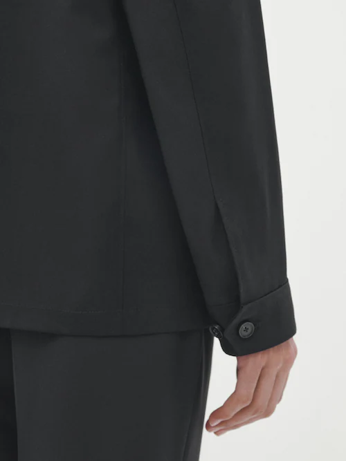 Seis sobrecamisas y chaquetas de entretiempo de hombre que sólo podrás  encontrar en Massimo Dutti
