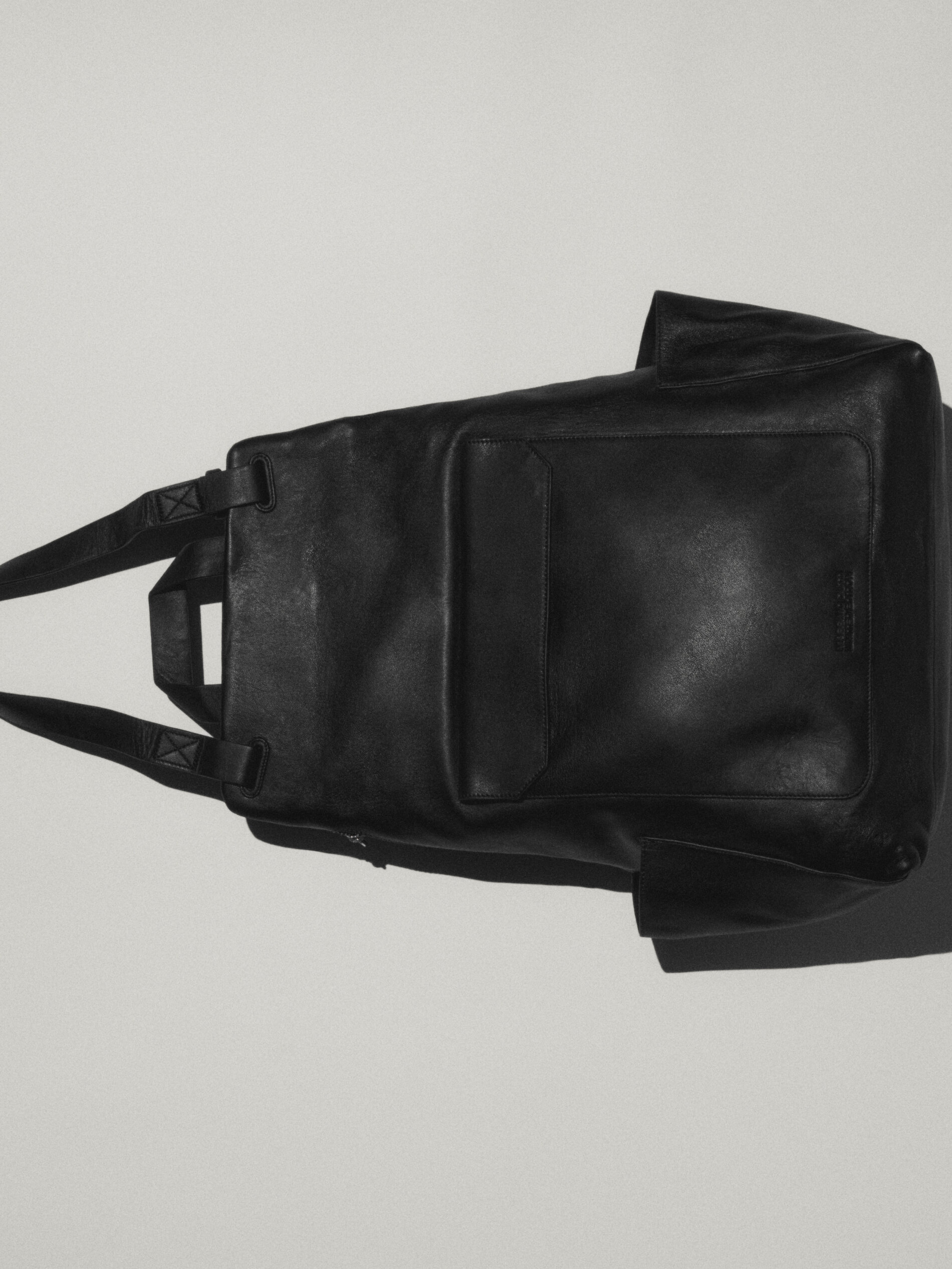 Mochila negra piel Limited Edition Negro Accesorios