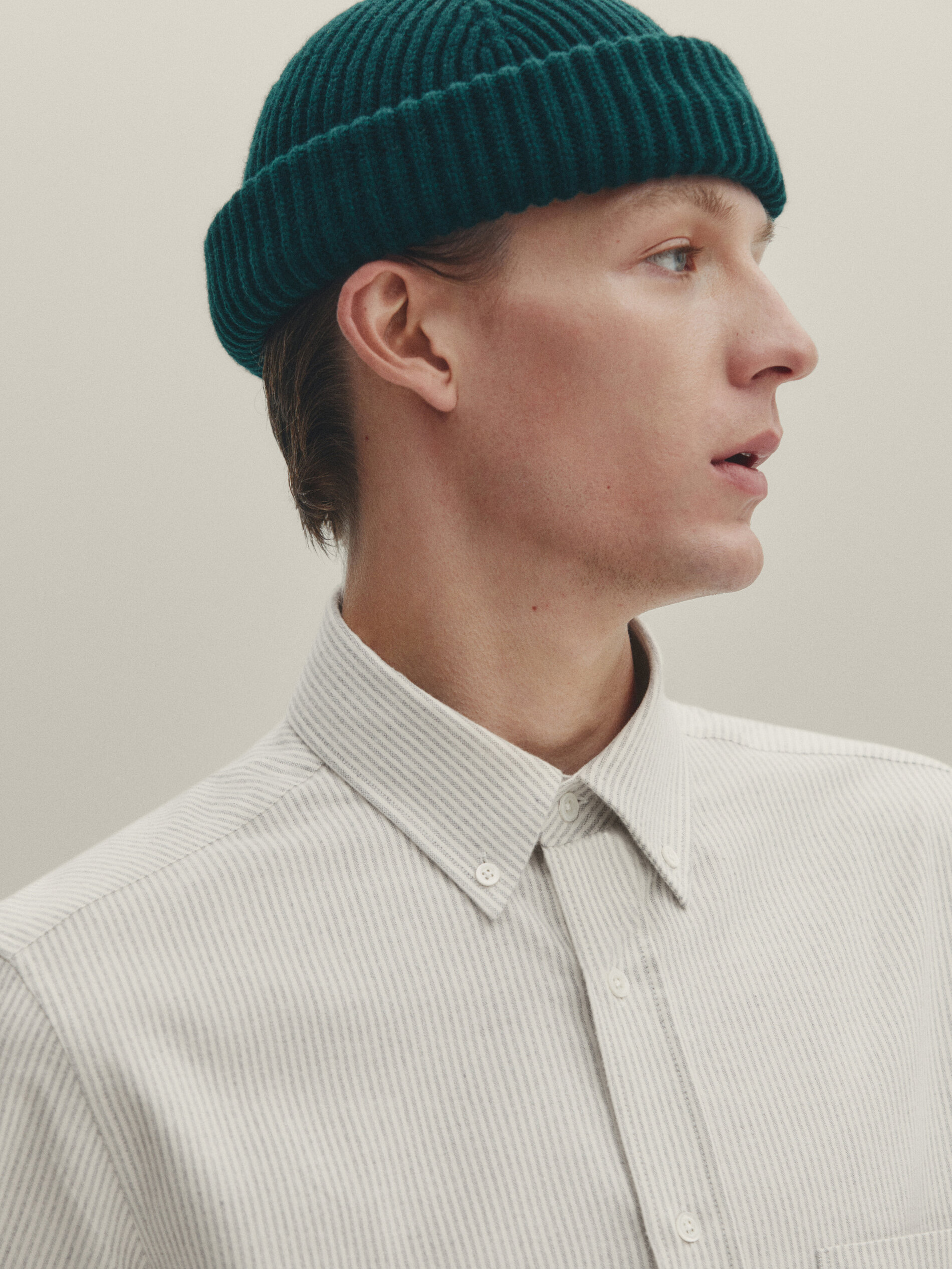 Ribbed wool blend beanie · Green, Yellow · Accessories | Massimo Dutti