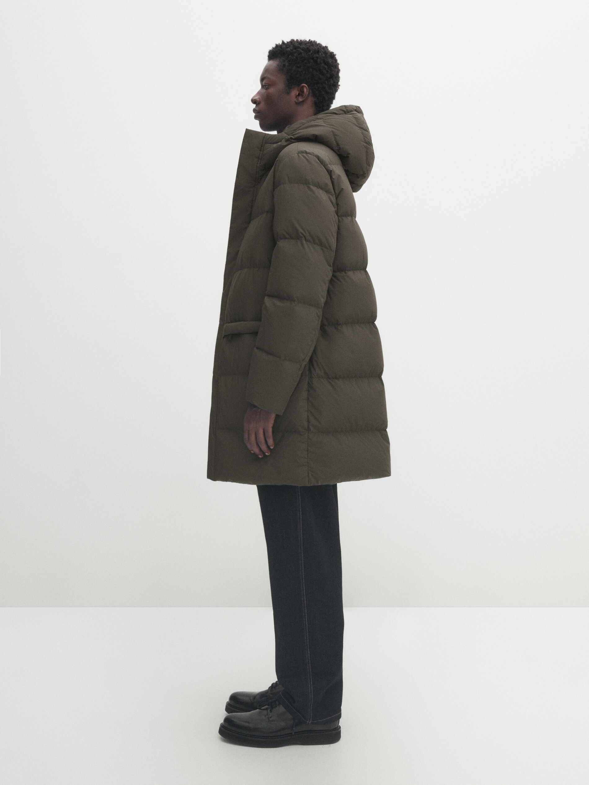Longline lightweight puffer jacket with down and feather filling