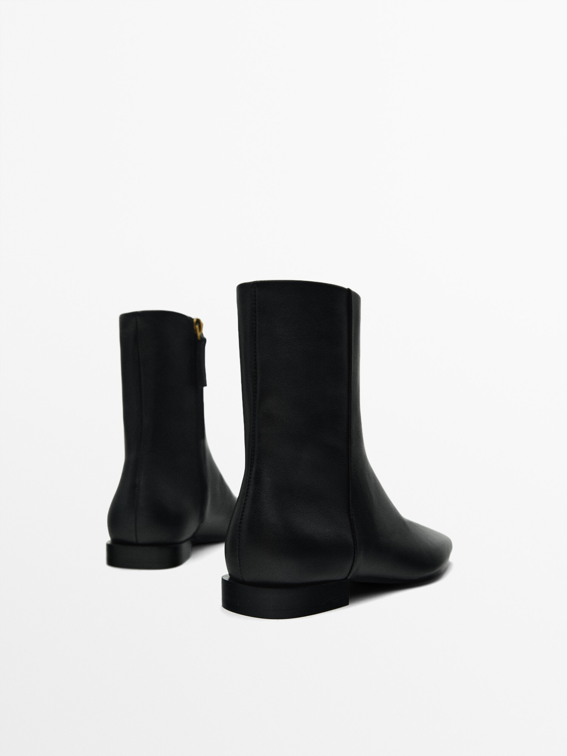 Flat square on sale toe boots