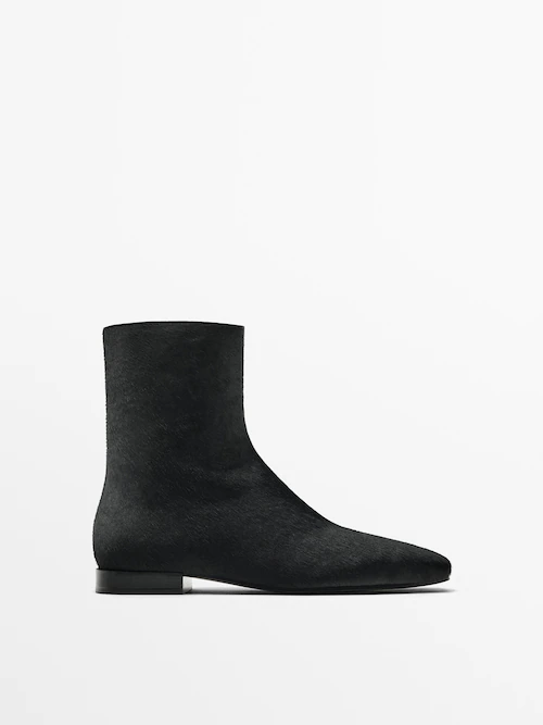 Square-toe sheepskin flat ankle boots - Massimo Dutti