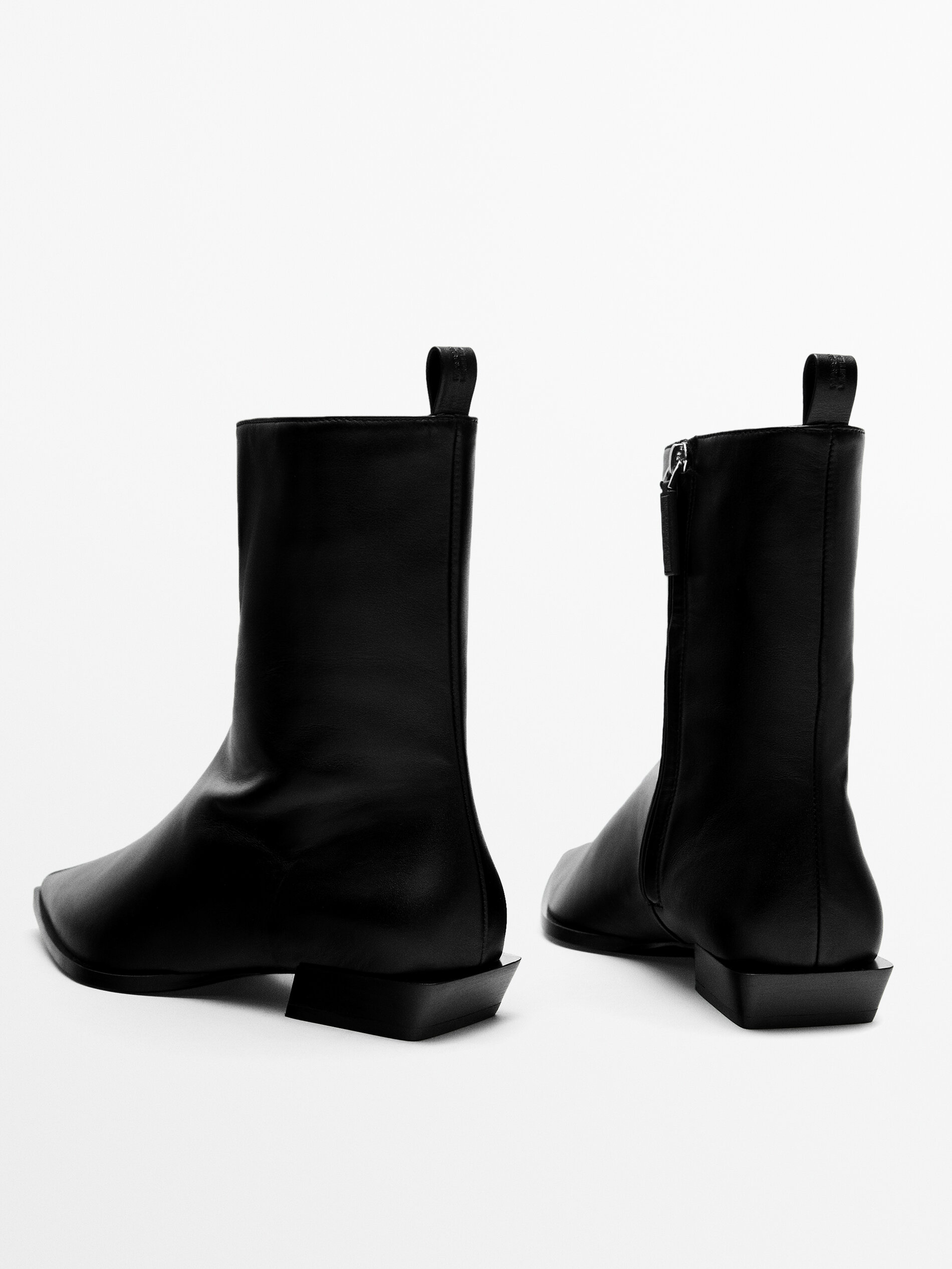 Massimo dutti online white boots