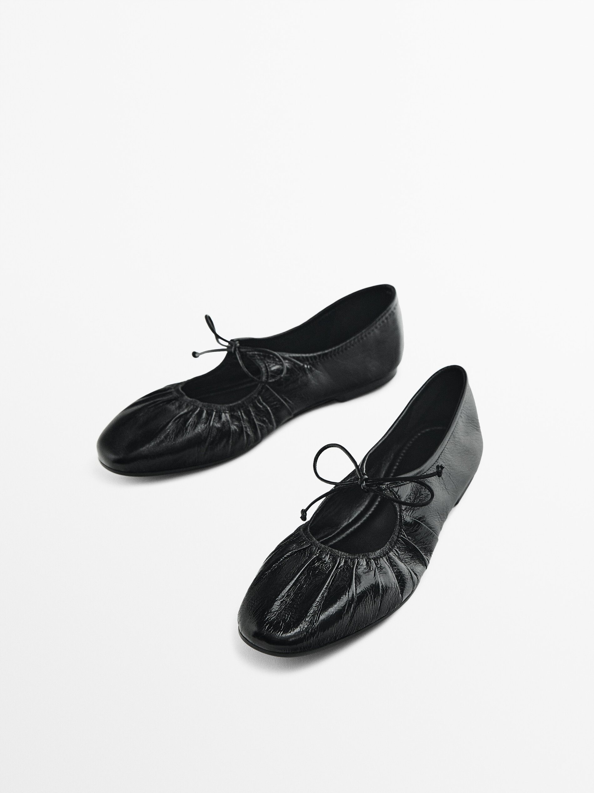 Tied hot sale up flats
