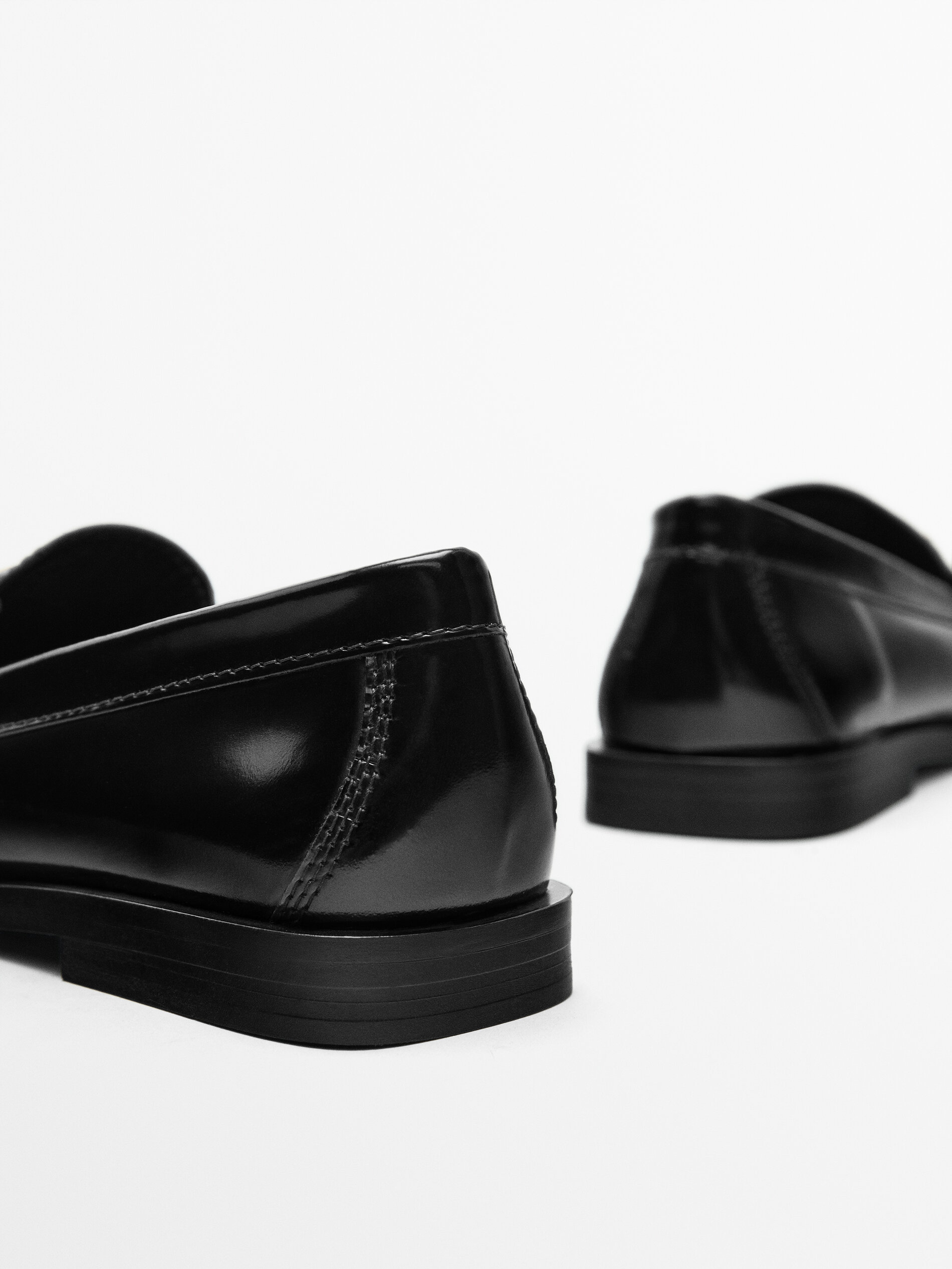 Loafers with decorative links Black Flat Shoes Massimo Dutti
