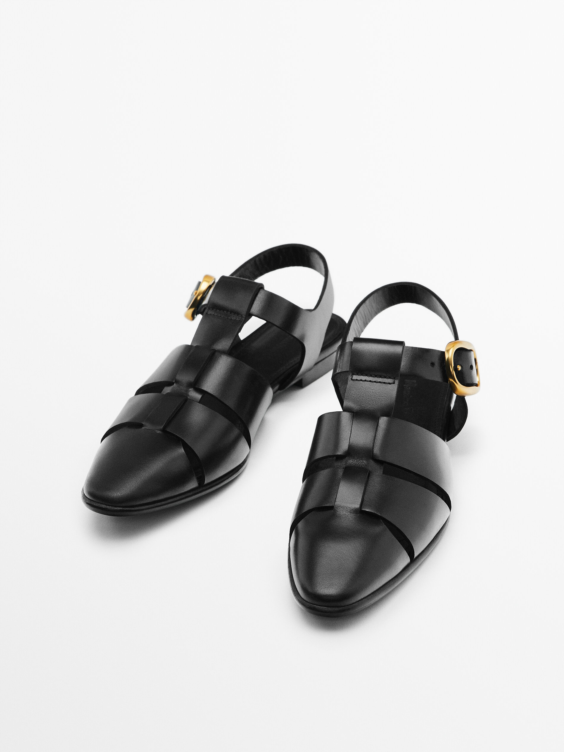 Cage sandals top