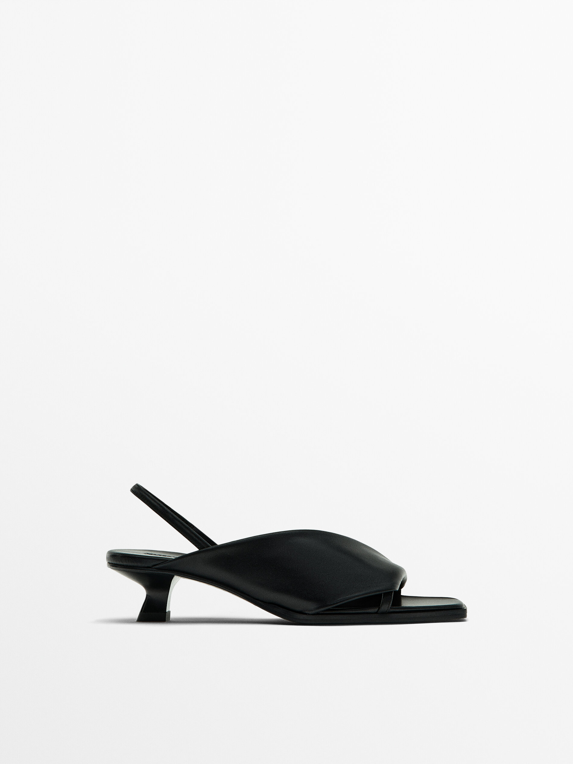 Massimo dutti hotsell black sandals